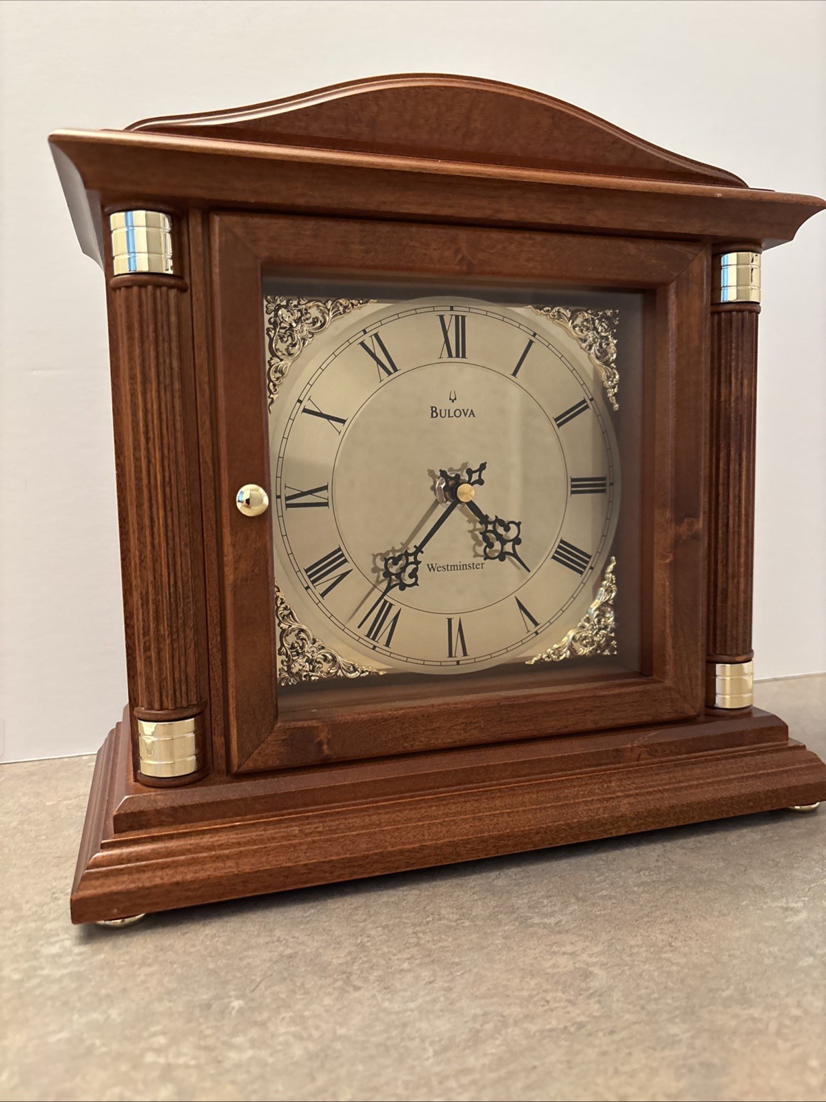 Bulova B1843 Mantle Clock Walnut Finish Westminster Chime Works. Very Accurate.