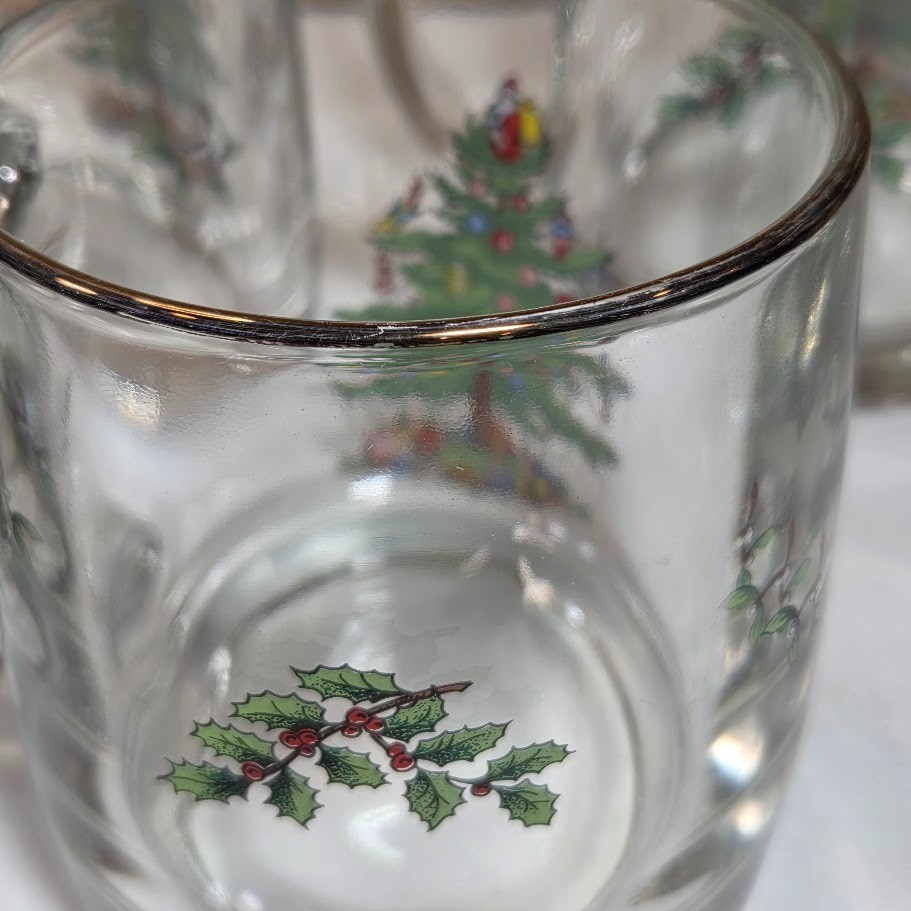 Spode Christmas Tree Set of 4 Glass Mugs 12 oz Hot or Cold Liquids Lightly Used