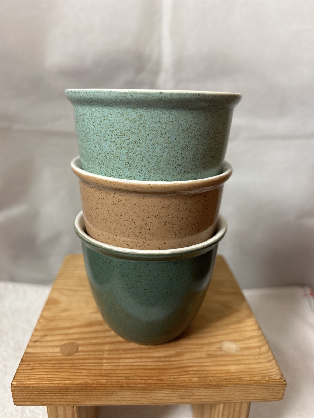Vintage Collectible Three Speckled Cups Green Beige Restaurant Ware