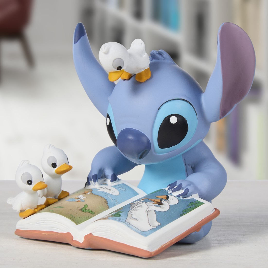 ❦ New PRECIOUS MOMENTS Disney Figurine STITCH STORYBOOK Ugly Duckling I’m Lost