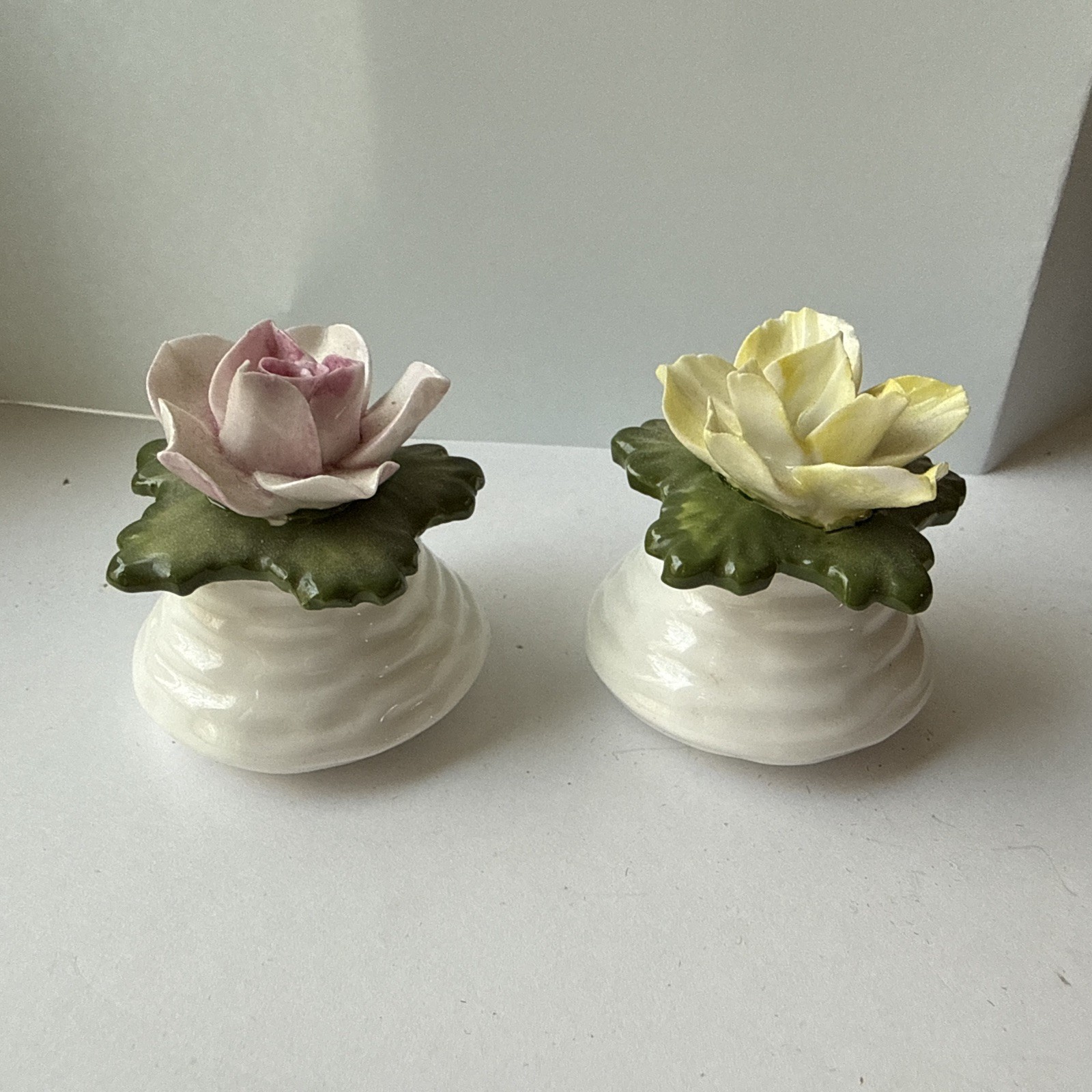Aynsley Yellow Rose Salt Pepper Shakers English Fine Bone China Flowers Roses
