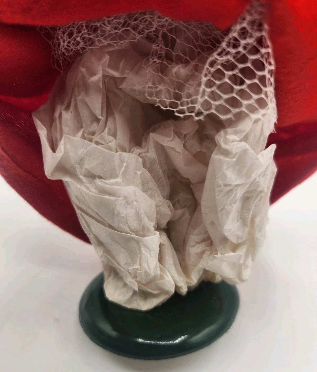 Byers Choice Carolers Mrs Claus with Gift Lace Bonnet Vintage Christmas 1990