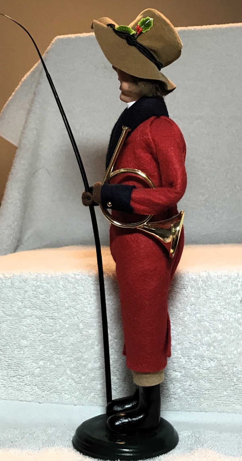BYERS CHOICE COACHMAN WITH WHIP & HORN SIGNED ON TOP OF BASE PLEASE SEE PICS
