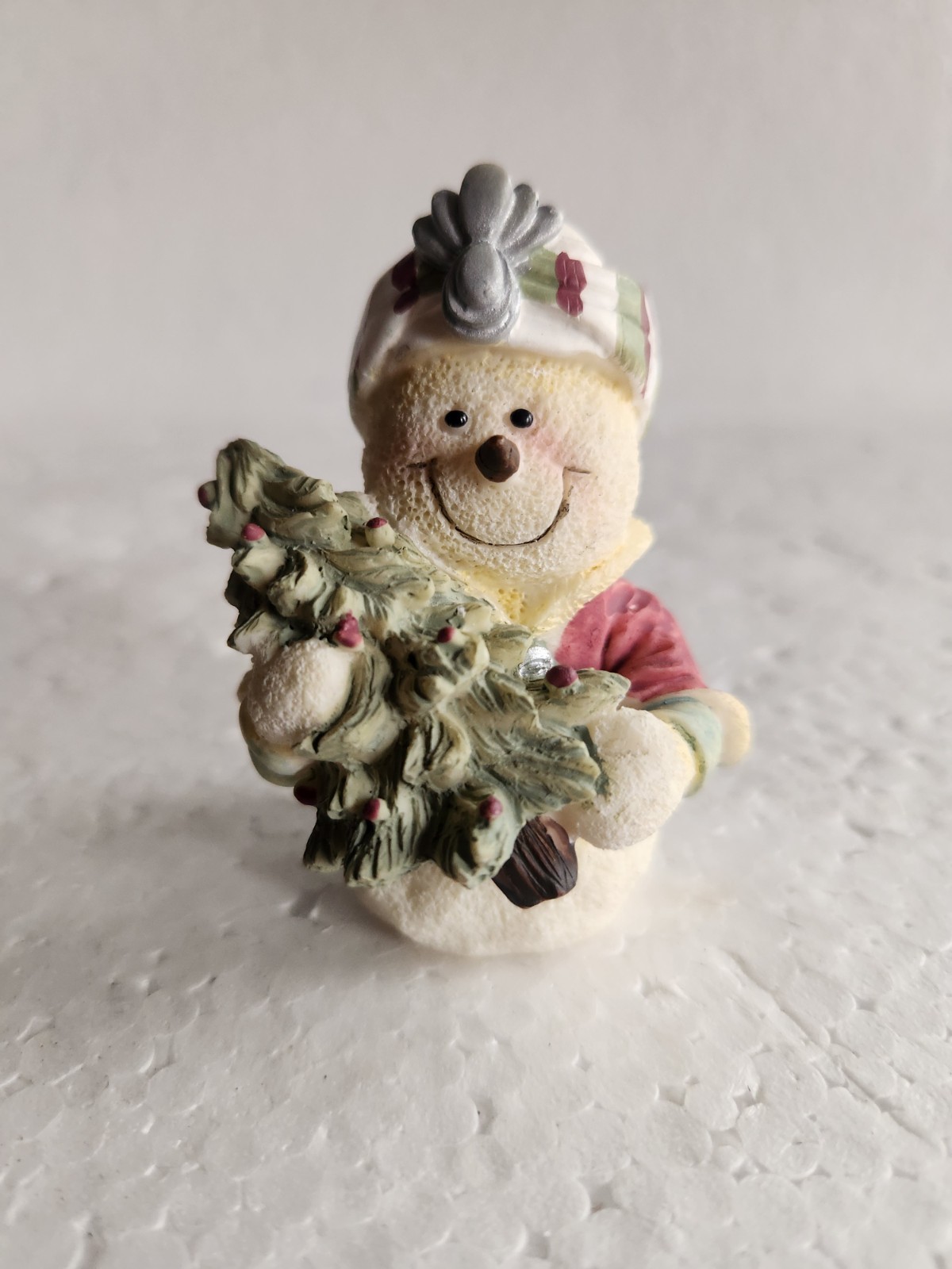 3″ Tall Snowman Figure Christmas Decoration Female Holding Christmas Tree •Resin