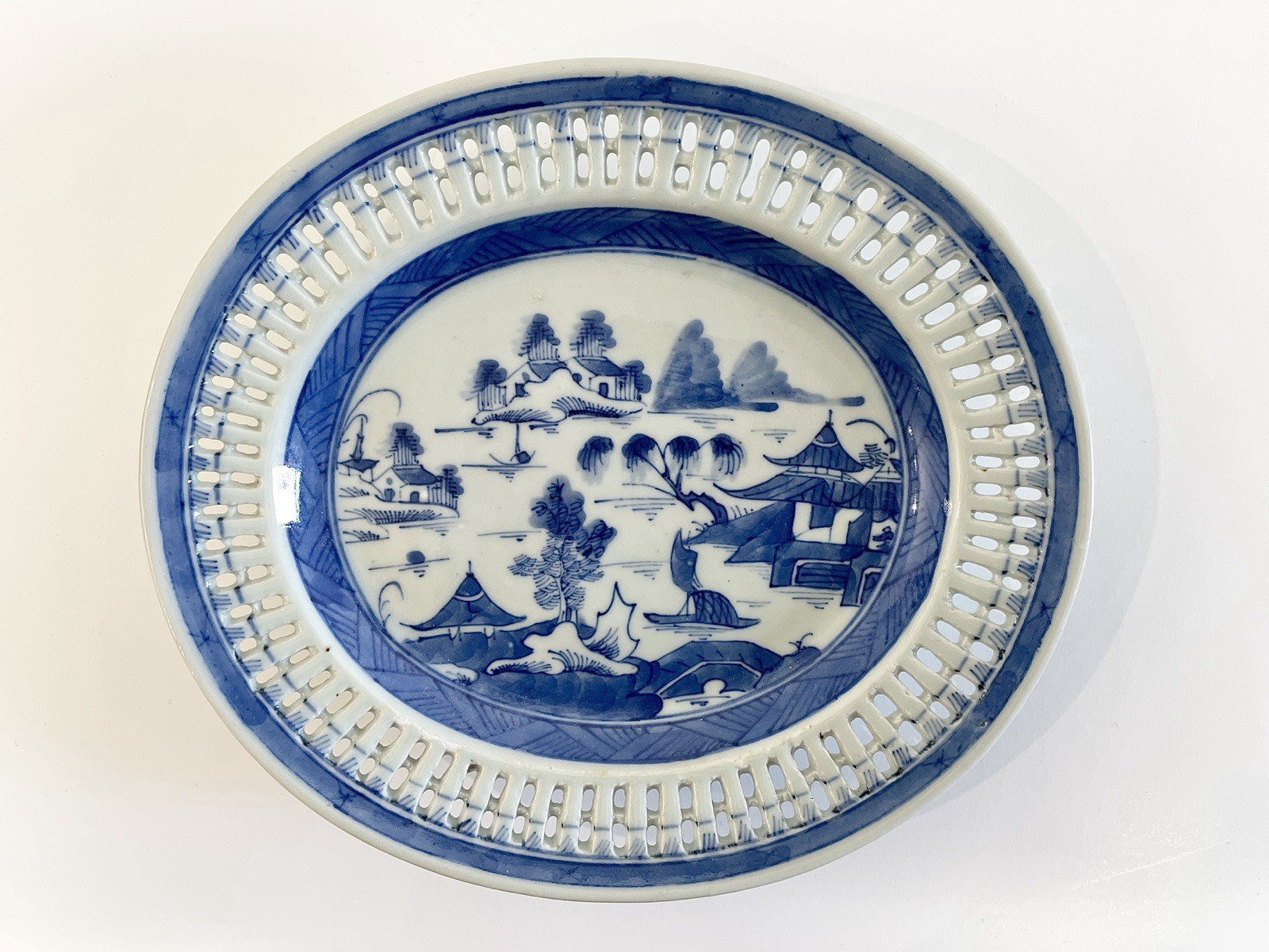 Canton Blue & White Porcelain Chestnut Stand Plate Chinese Export 19th Century