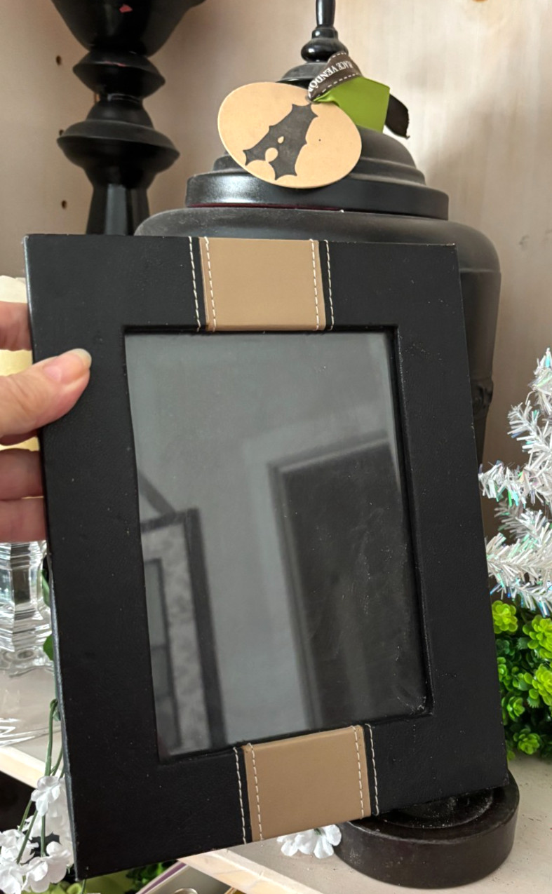 Vtg Faux Leather Black Tan Stripe PHOTO FRAME Easel For 5X7″ Pic 7.5X9.5″ OD