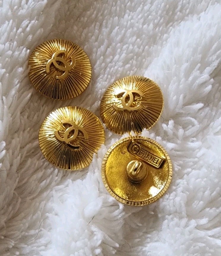STAMPED lot of 4 Designer Gold Button Metal 15mm