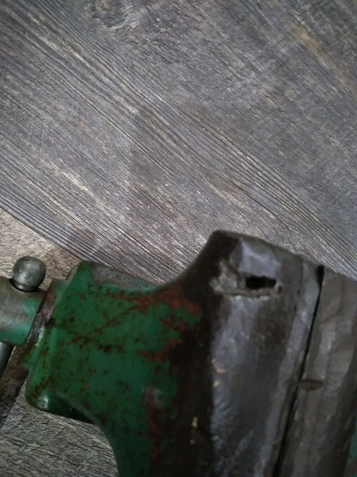 VTG COLUMBIAN D43-1/2-M4 3-1/2“ JAWS BENCH VISE MADE IN U.S.A