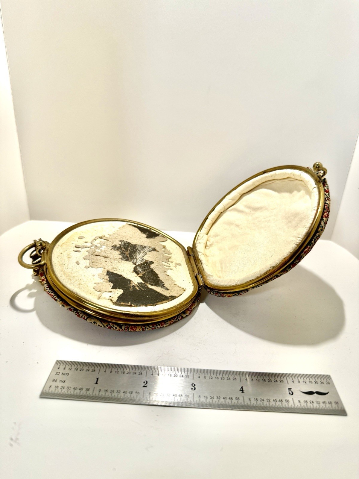 Vintage Round Double opening Compact Vanity Multi Color Fabric Purse – 319