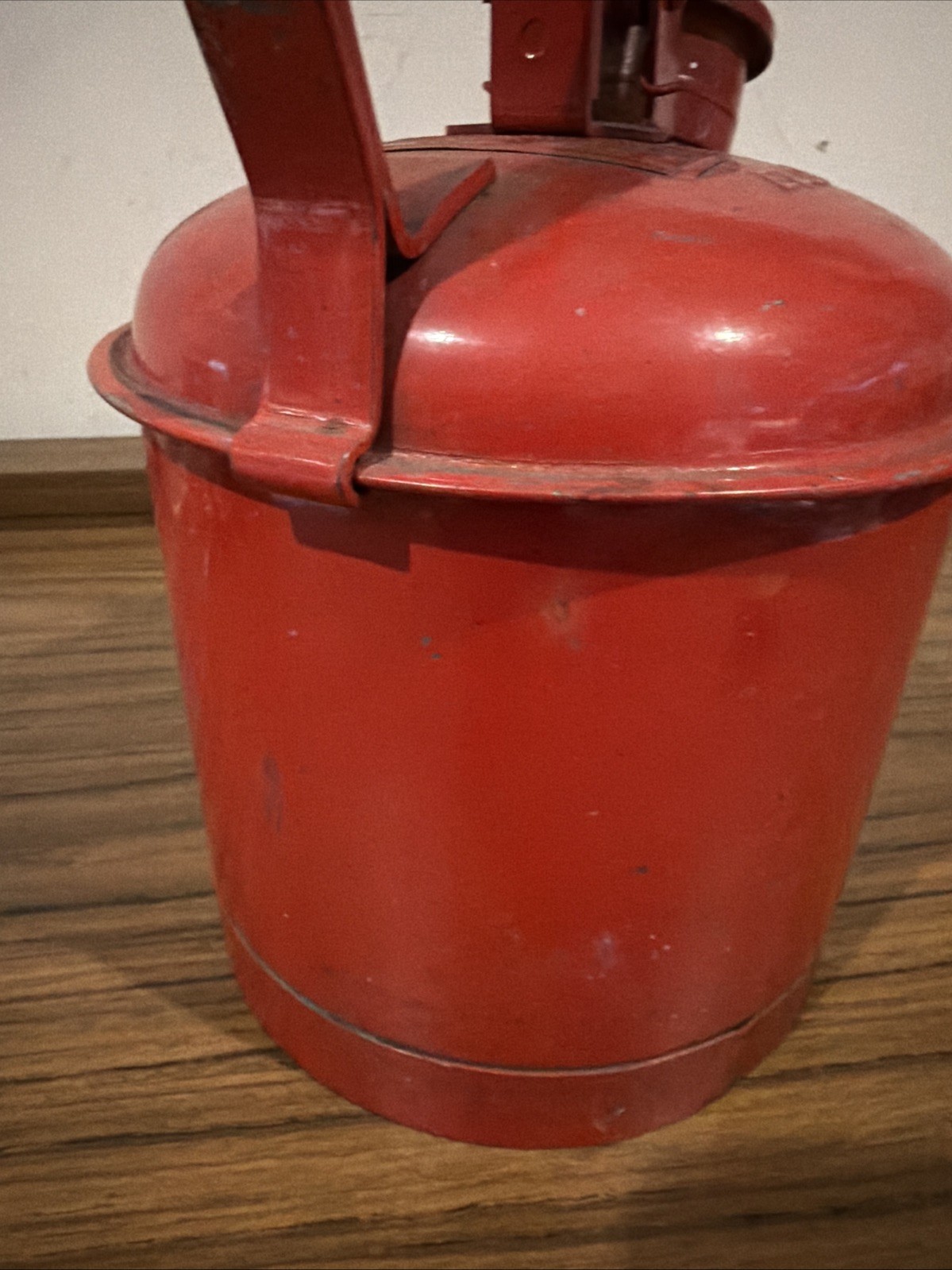Vintage EAGLE Metal Safety Gas Can 1 Gallon UI-10 S TYPE 1