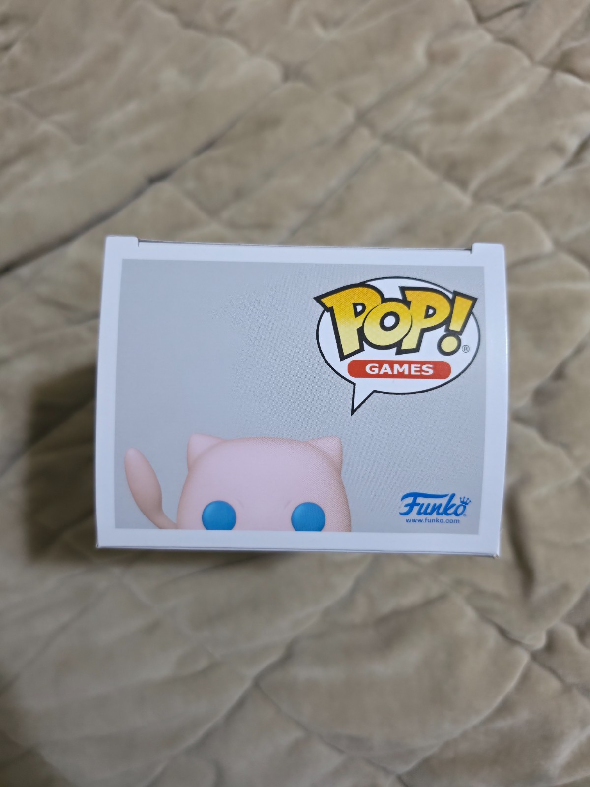 Mew Pearlescent Funko Pop #643 Pokémon Center Exclusive New In Box