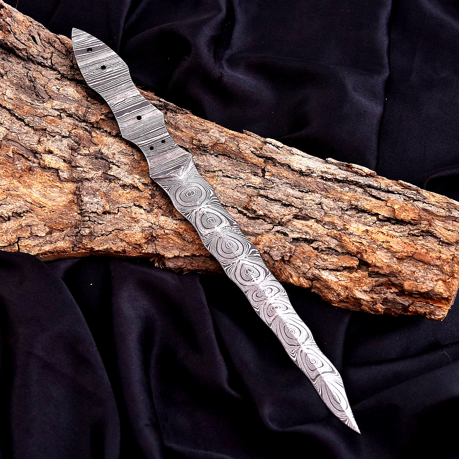 CUSTOM MADE HAND FORGED DAMASCUS STEEL BLANK BLADE TRI DAGGER KNIFE UU 65