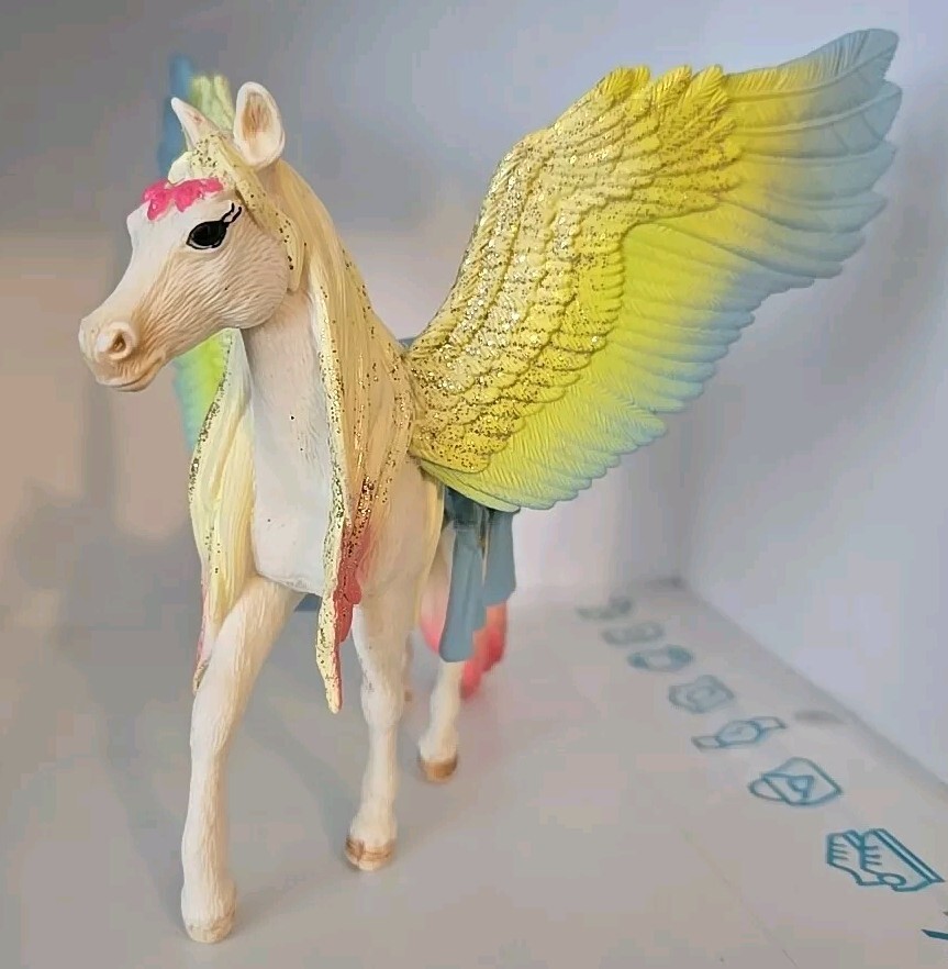 Schleich 2017 Bayala Fantasy White Pastel Glitter Pegasus Unicorn Figure Retired