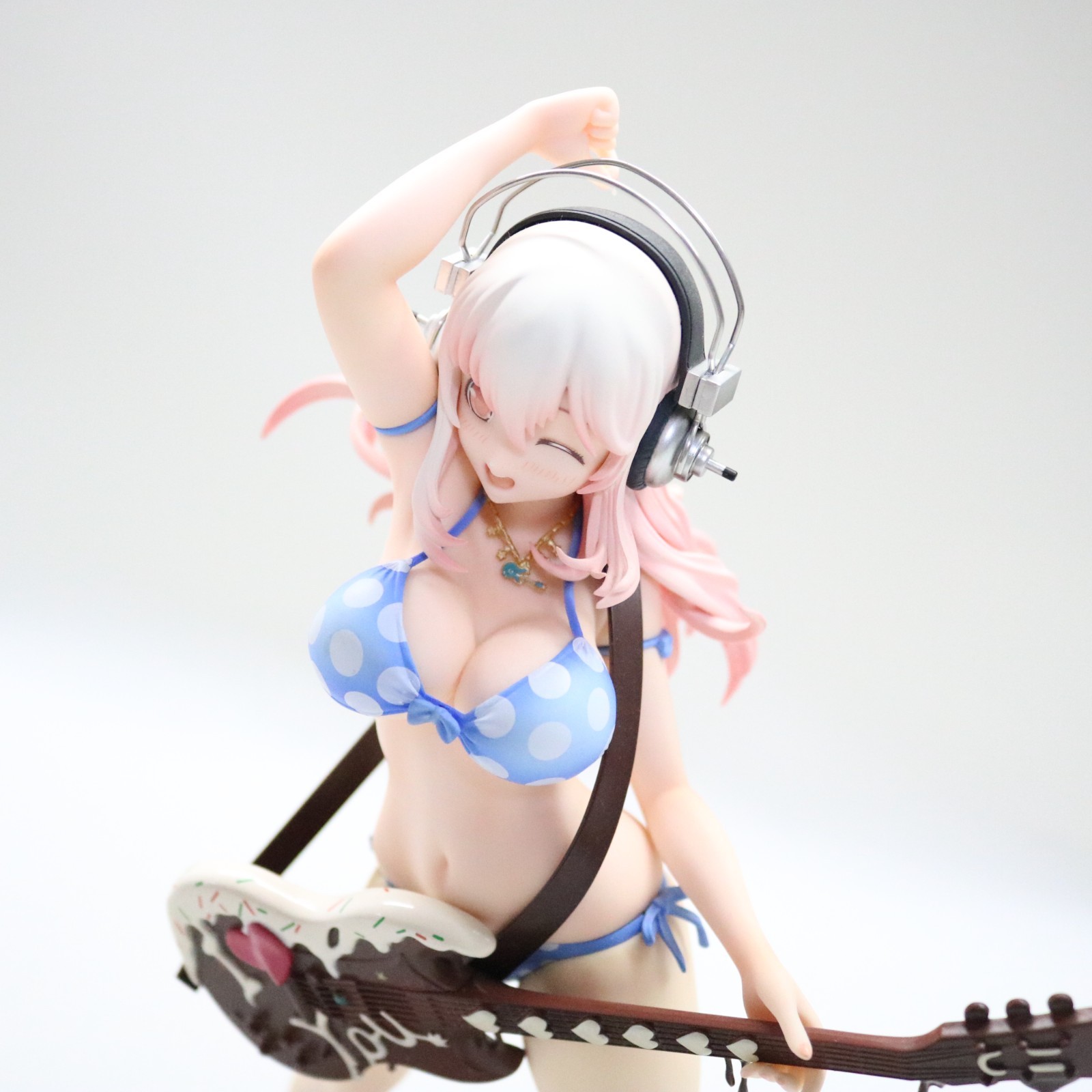 [NO BOX] Wing Super Sonico Rock ’n‘ Roll Valentine Ver. 1/6 Figure [Japan]