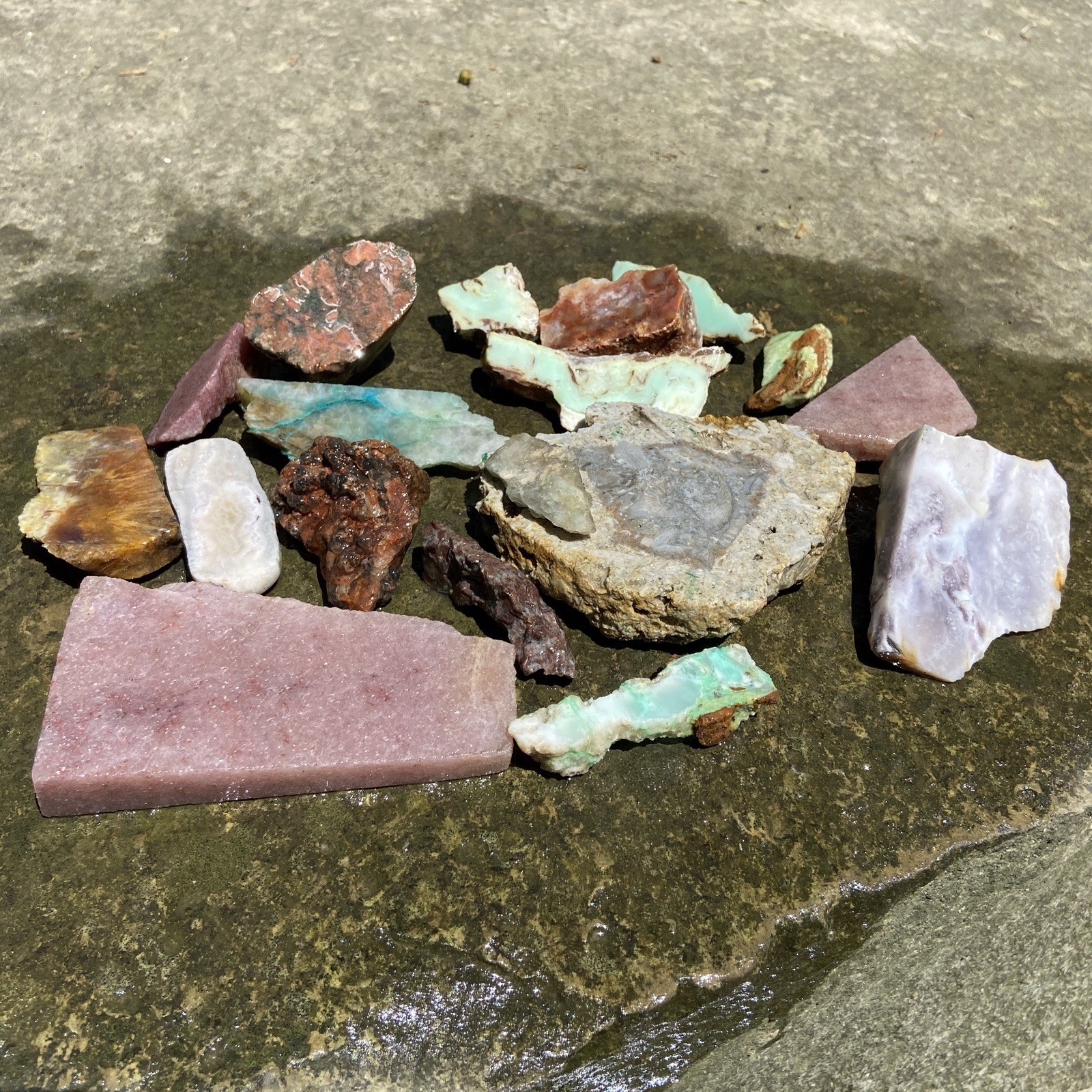 Lapidary Rough Mixed Lot 1 Pound 10 Oz