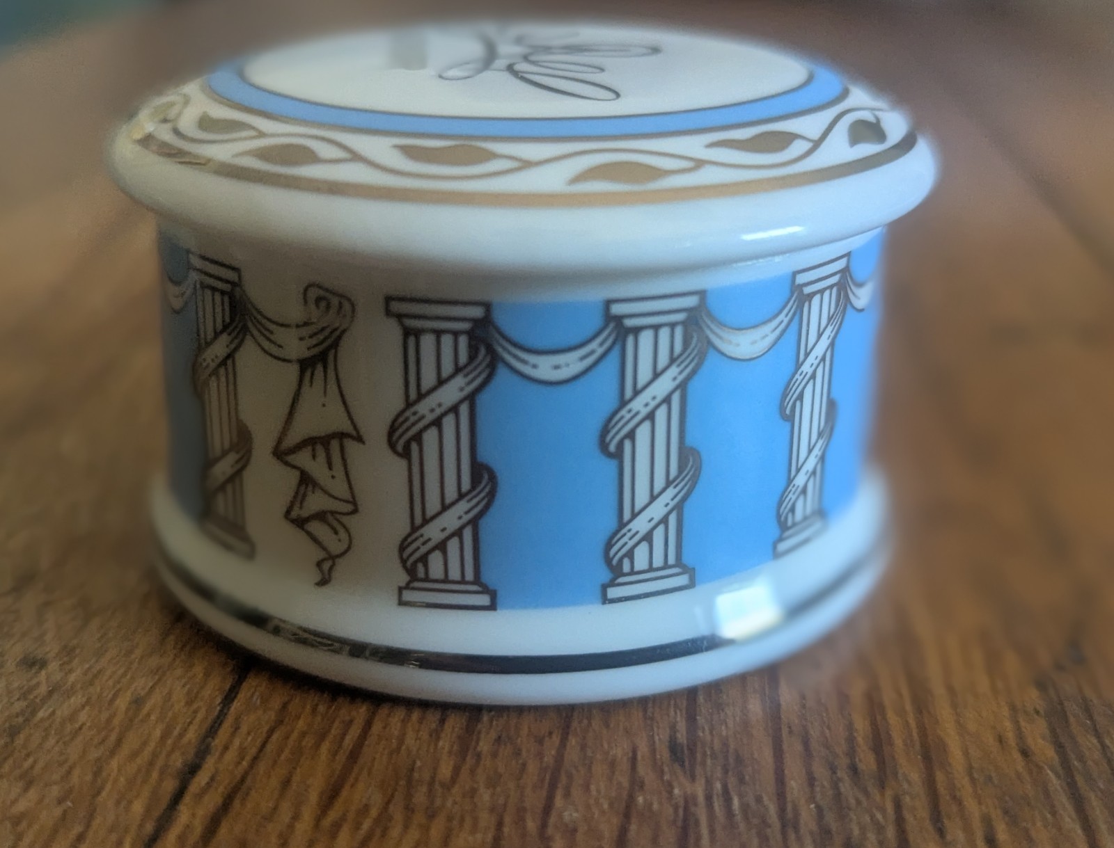 Althorp Fine Bone China Trinket Box Charles 9th Earl Spencer 1997 Blue White