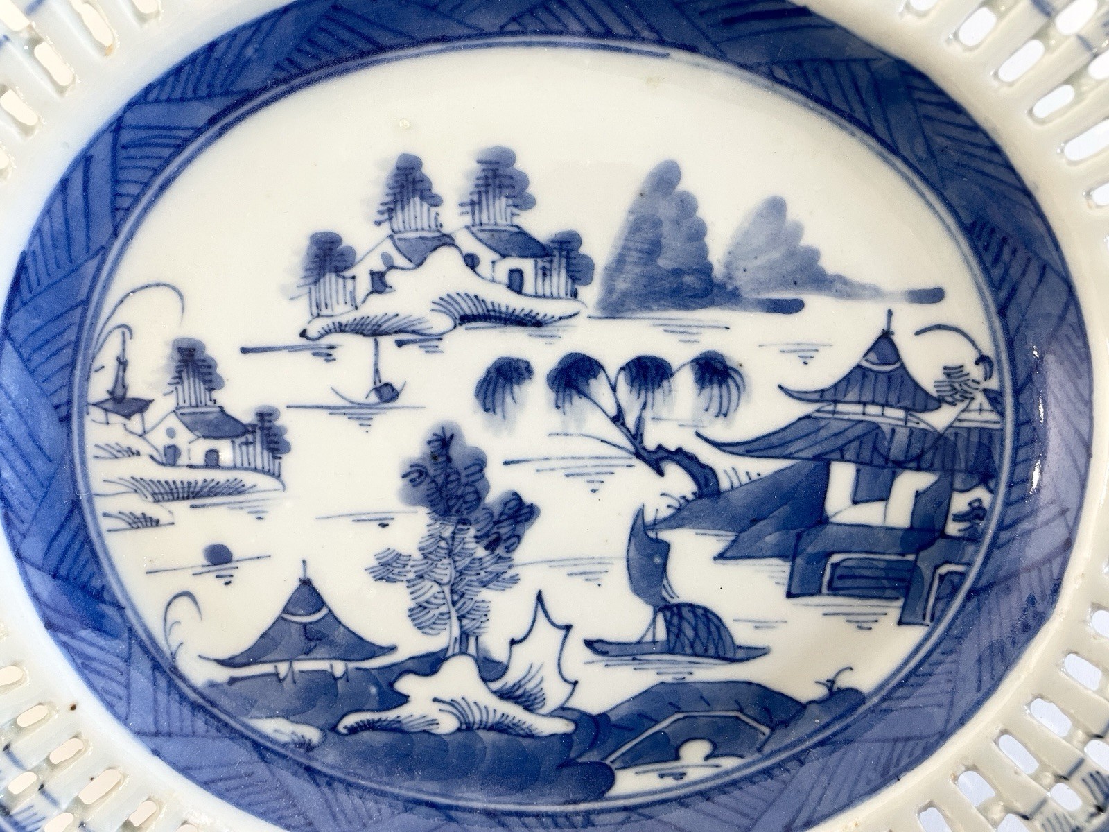 Canton Blue & White Porcelain Chestnut Stand Plate Chinese Export 19th Century