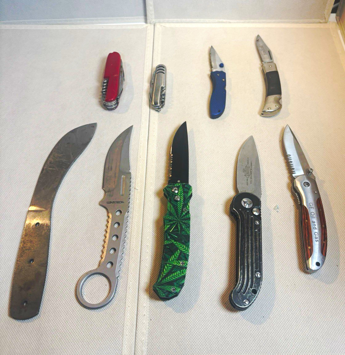 Mixed Lot Pocketknives & Multi-Tool w Corkscrew, Stainless Steel, 2012
