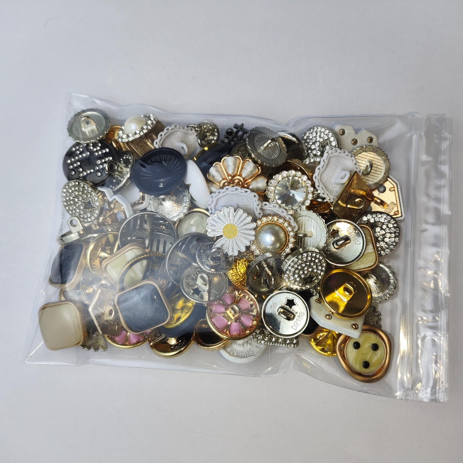 Vintage new Estate Sale Buttons Lot 50p Various Sizes Shapes Colors Types Usable