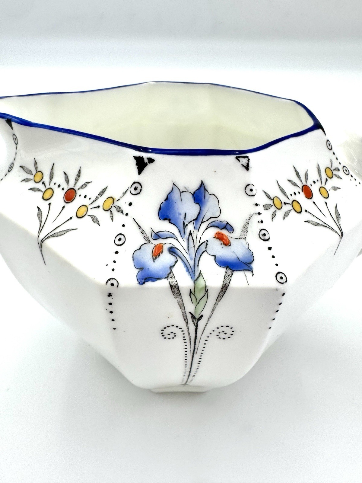 Shelley Blue Iris – 10oz Creamer, 3 1/8″