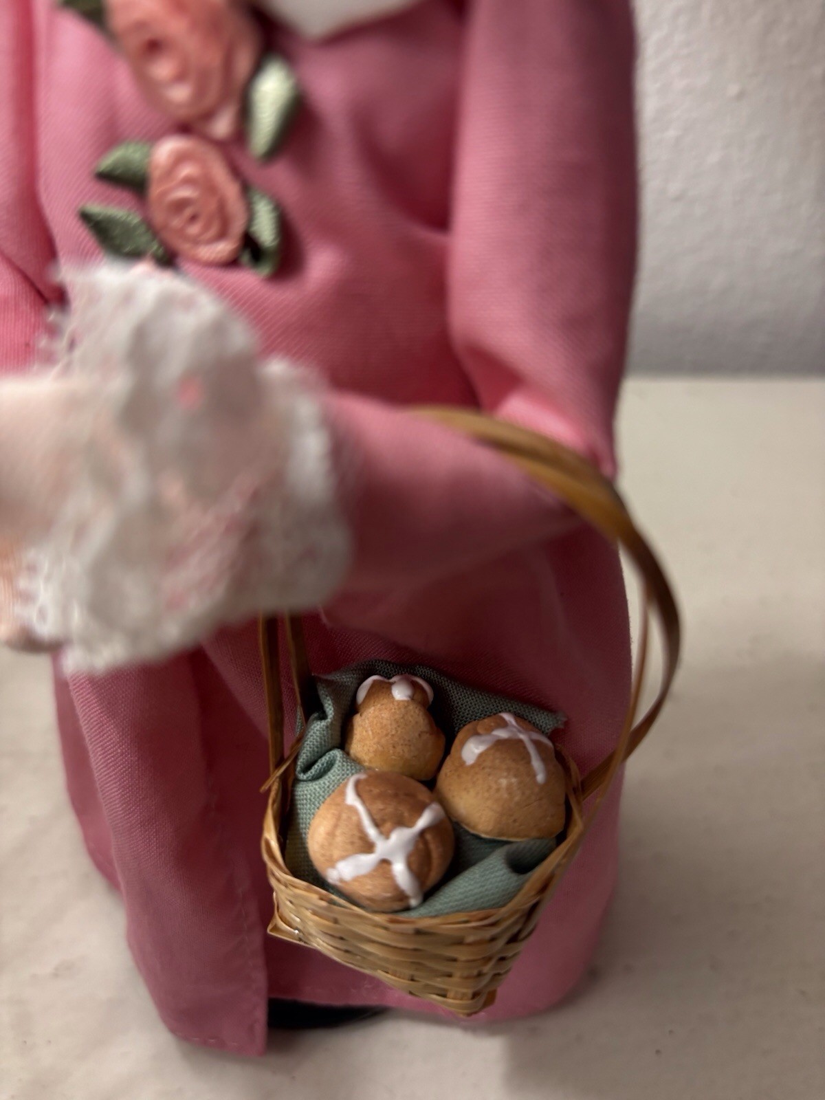 Williamsburg Byers Spring/Easter Girl & Basket Of Hot Cross Buns. Hard to Find.