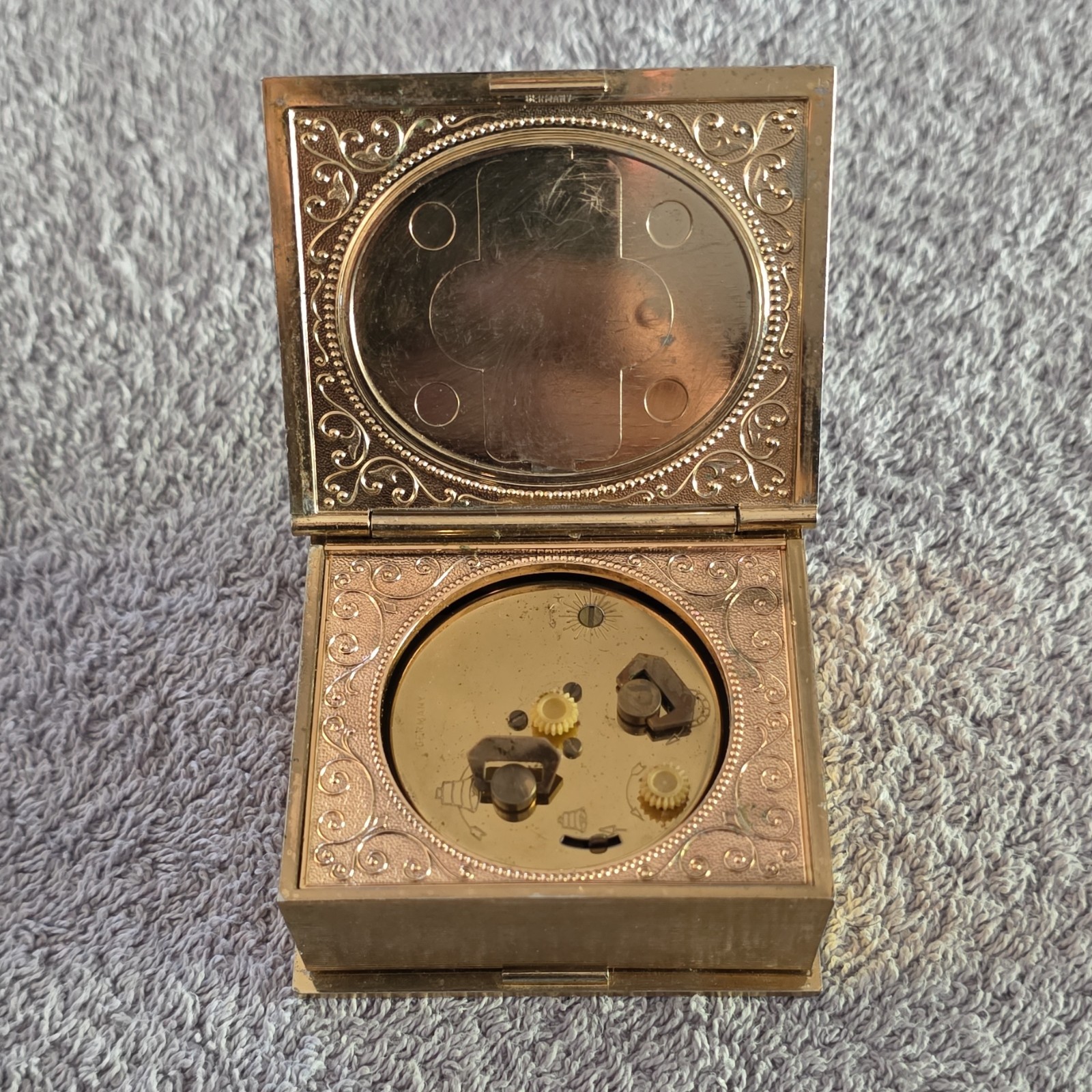 Seth Thomas Folding Travel Desk Clock Mechanical Analog Gold Tone Roman Numerals