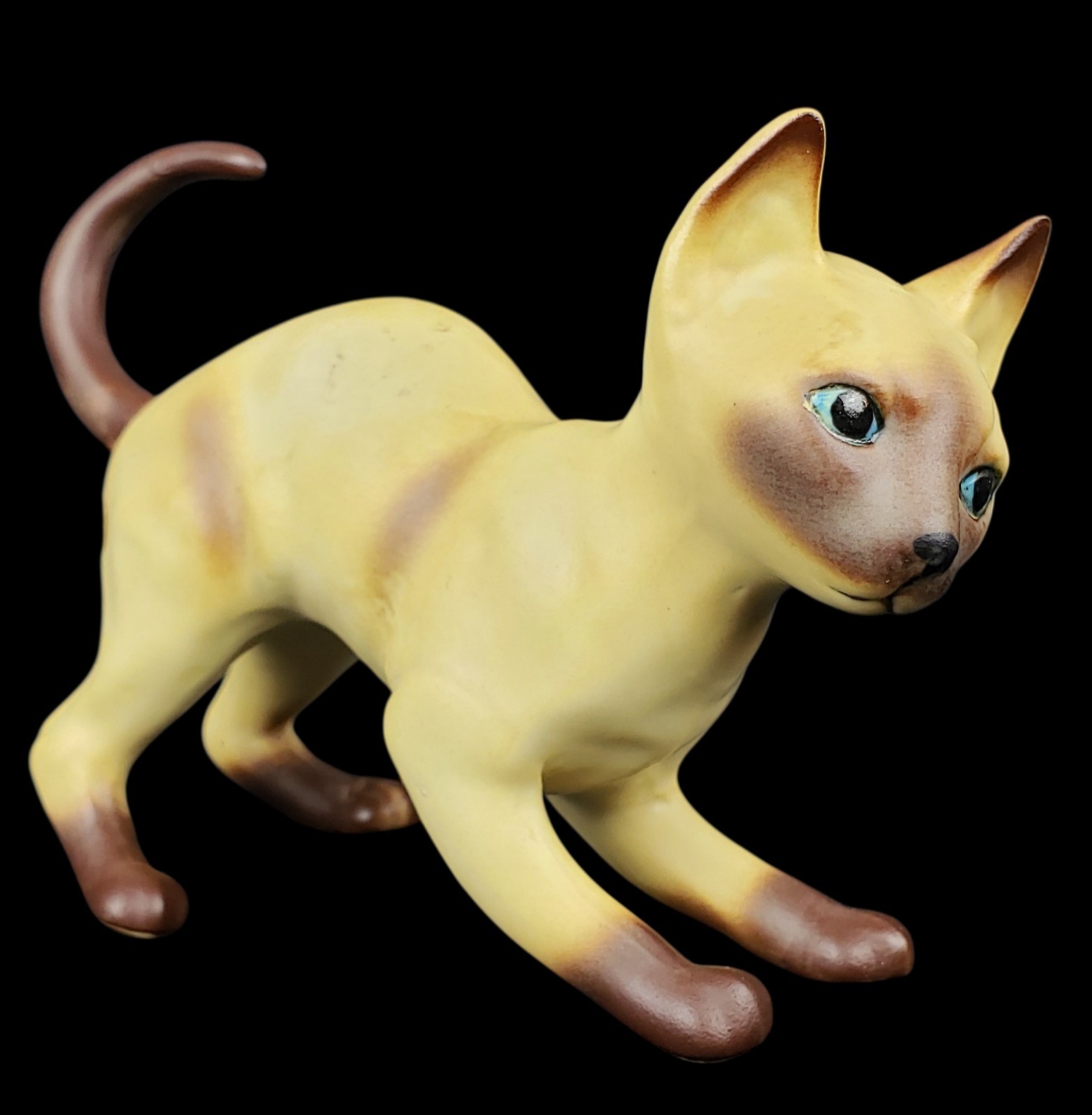 Mid Century 1960s Porcelain Siamese Cat Figurine Beige Brown Blue Eyes Tail Up