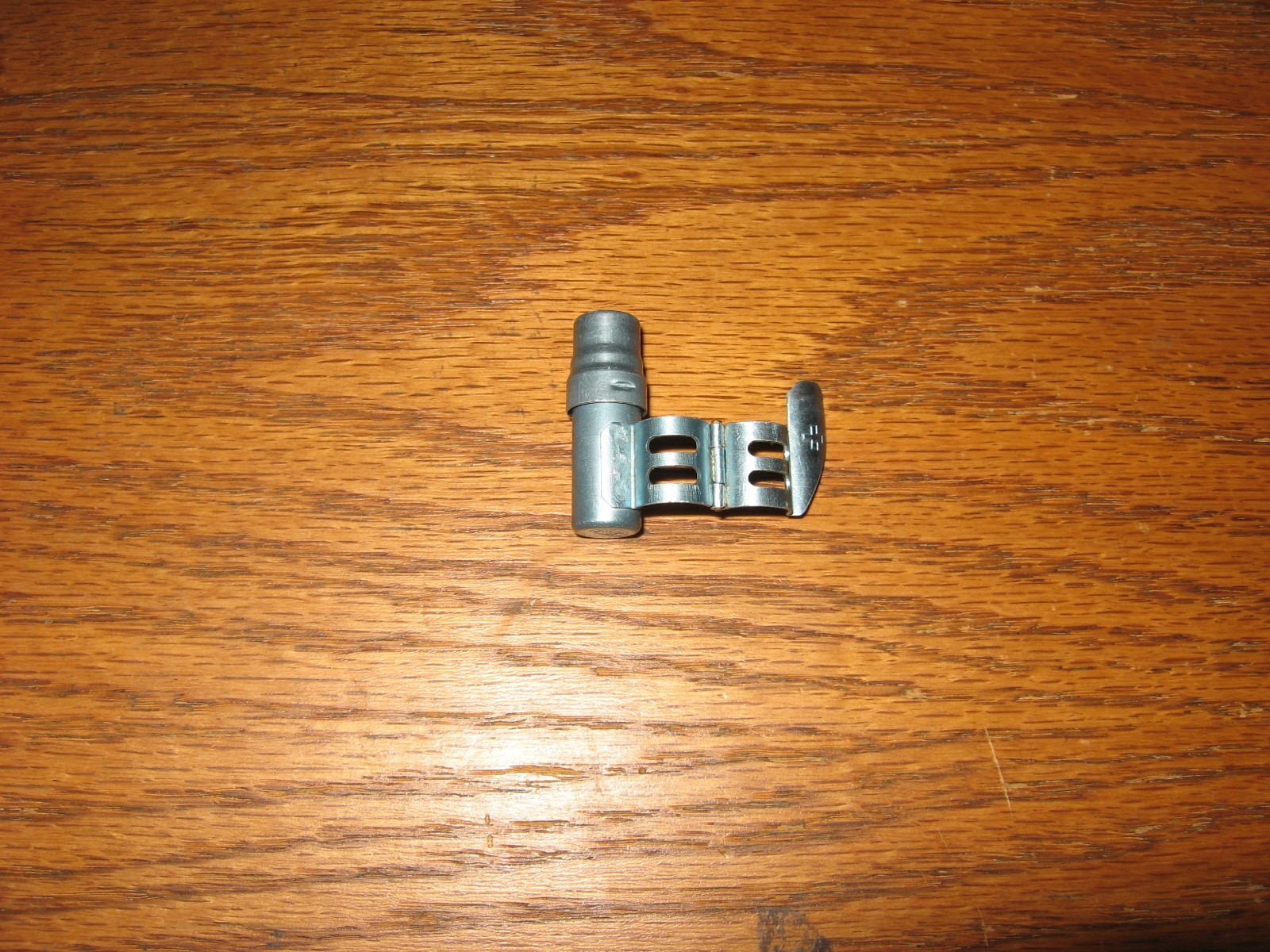 ~~Rare~WWII~(1) Leg Swiss Army Pigeon Message Capsule~~ NOS~~