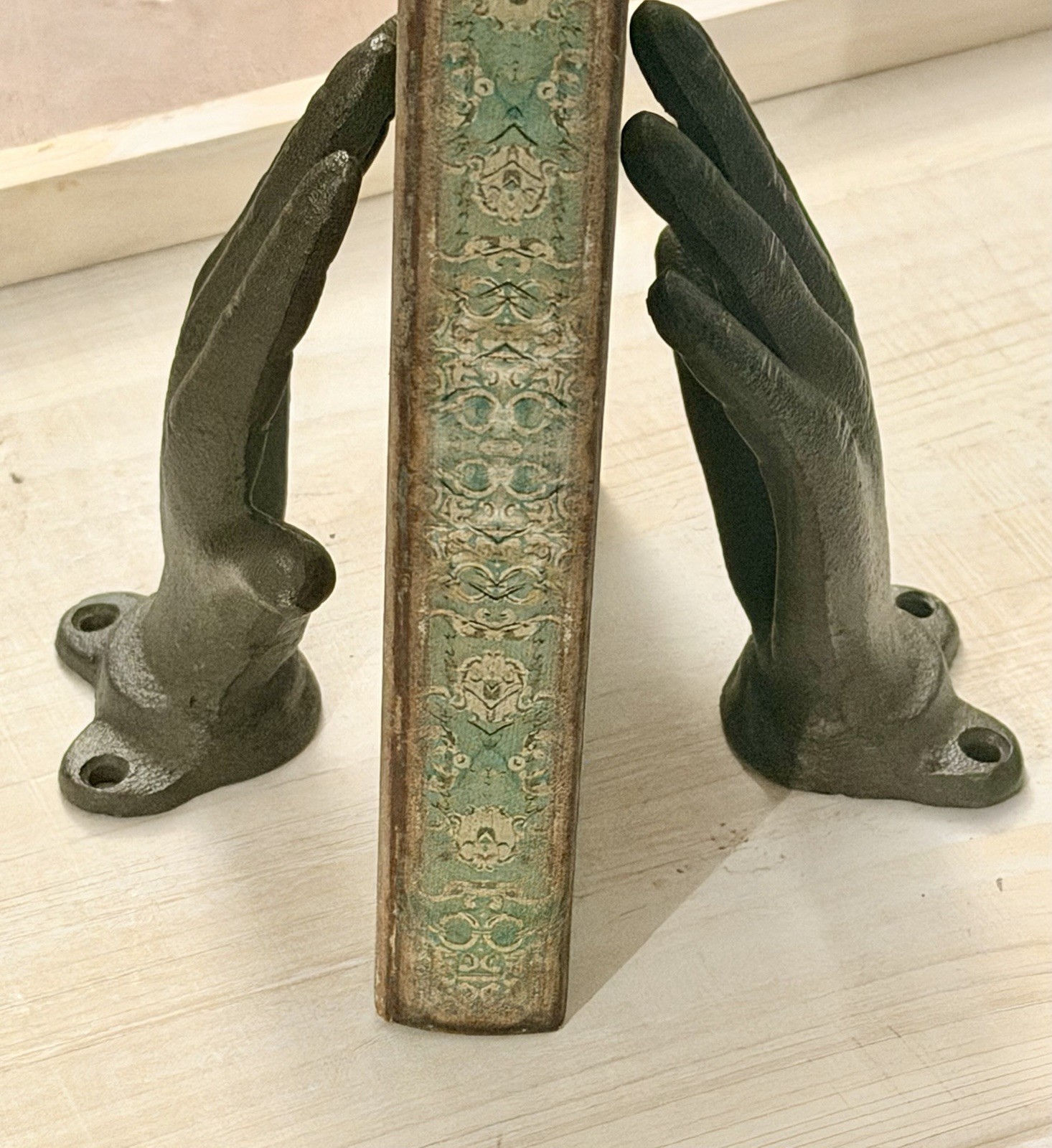 2 Cast Iron Hands Bookends Metal Rustic Shelf Table Decor Hand Decor Farmhouse