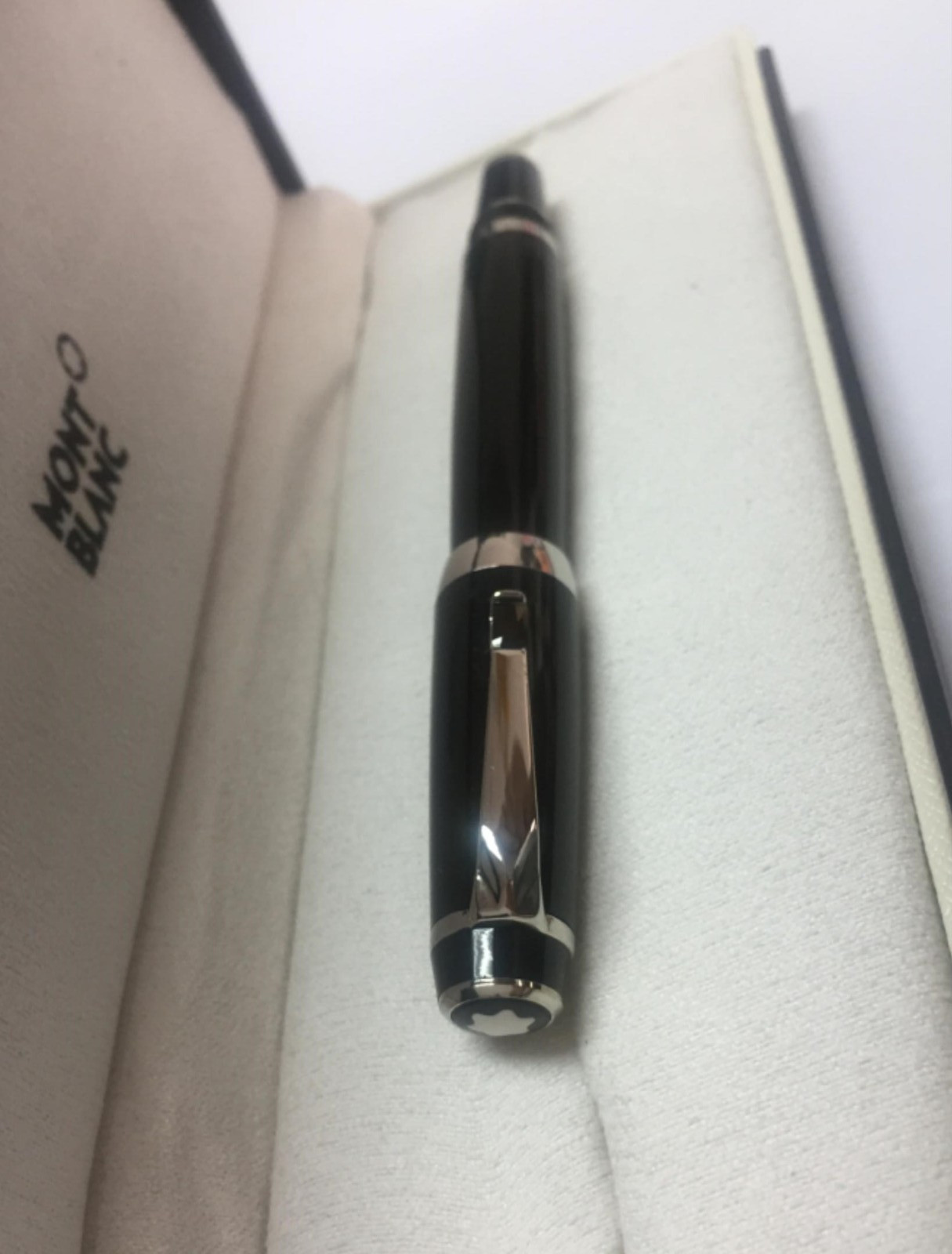 Montblanc Boheme black gem Black/Platinum Rollerball Pen #5098 – New & Authentic