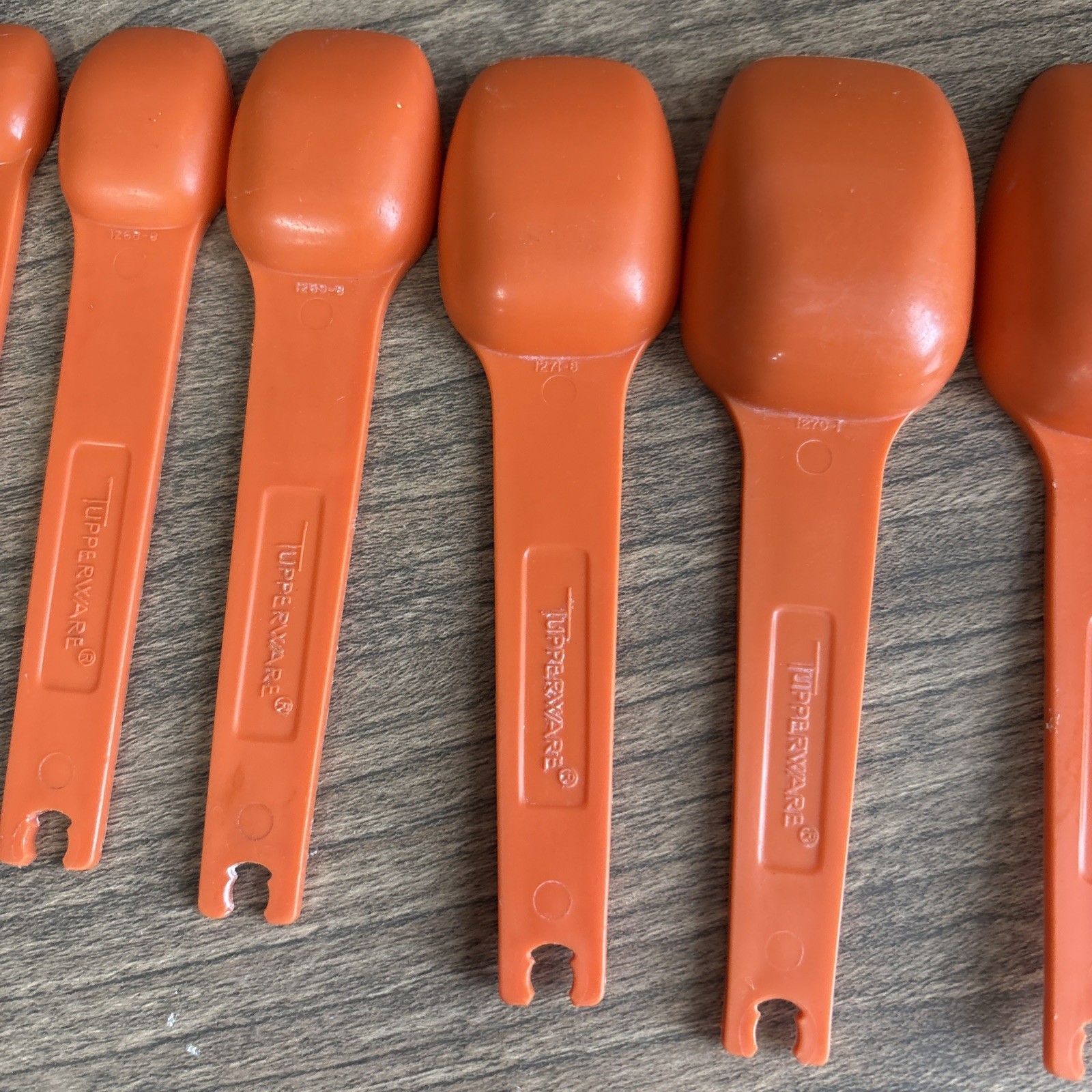 Vintage Tupperware Measuring Spoons Set Orange Complete Set of 7