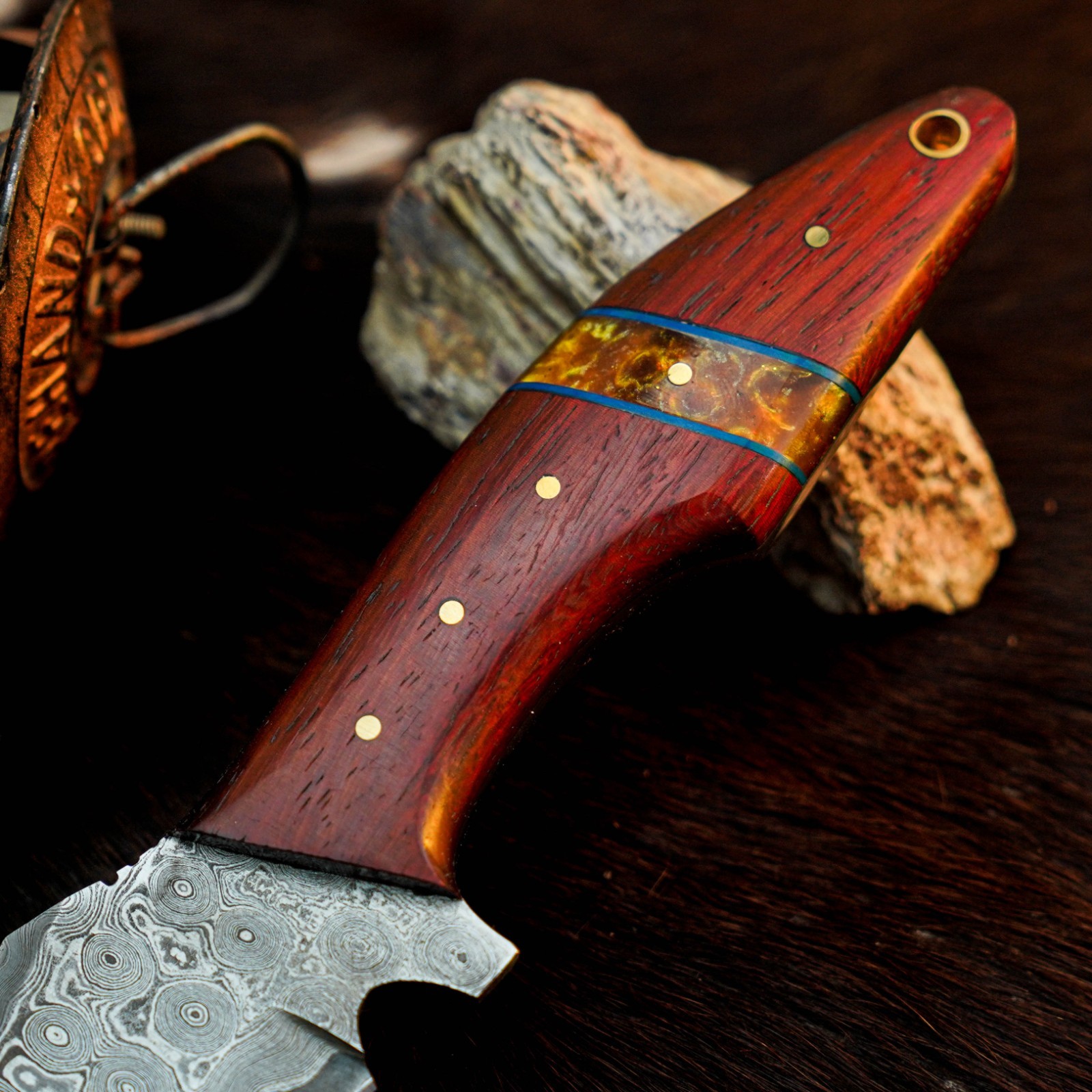 9.2 inch Handmade Damascus Hunting Knife Full Tang Paddock Handle Leather Sheath