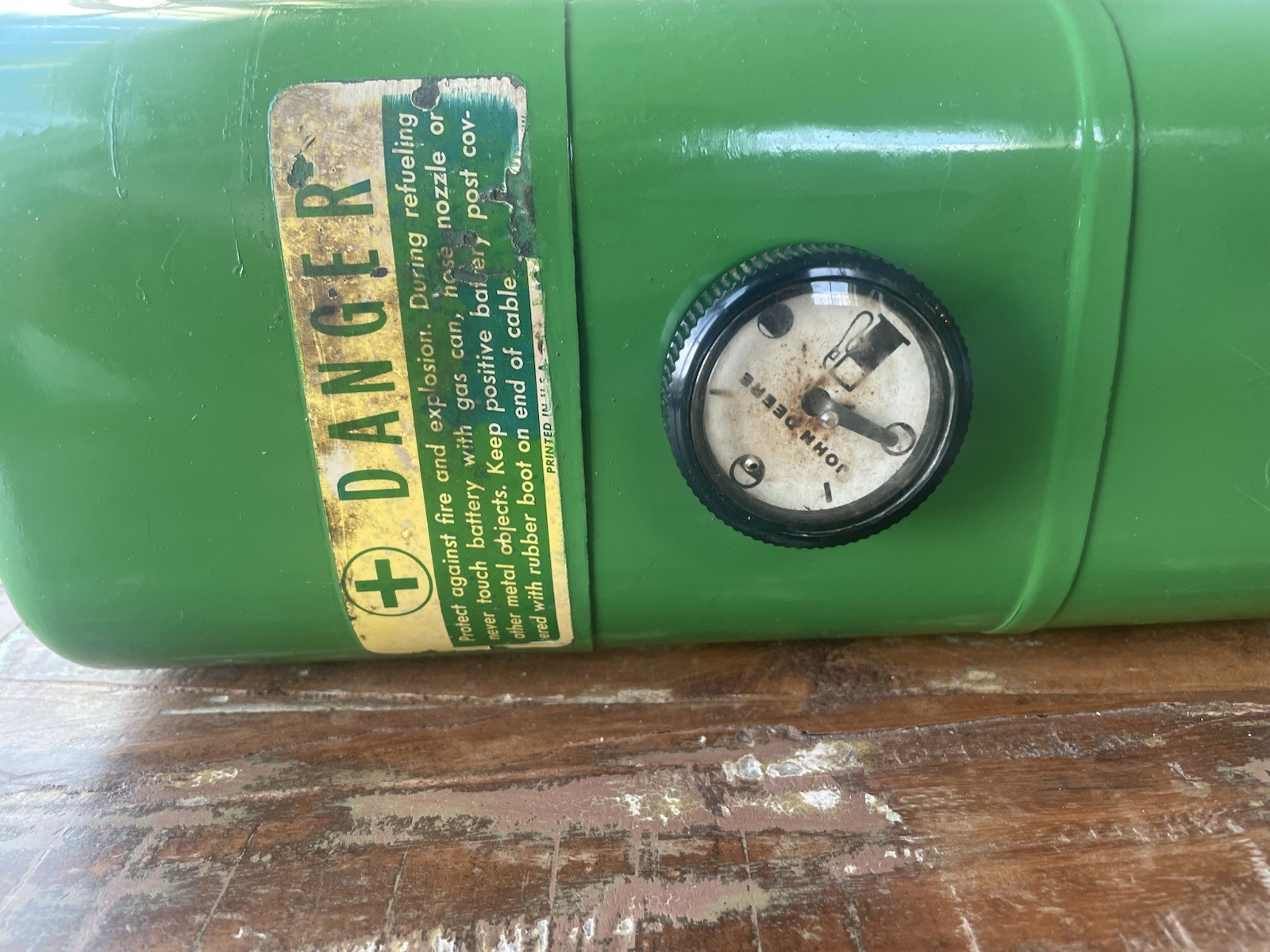 VTG John Deere 110 Metal Gas Fuel Tank Green Riding Mower USA With Accessories