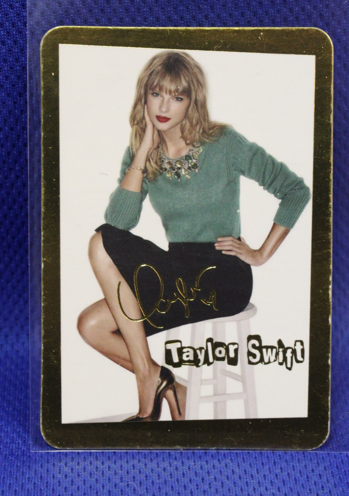 ca. 2012/13 YES! Magazine (Hong Kong) Taylor Swift