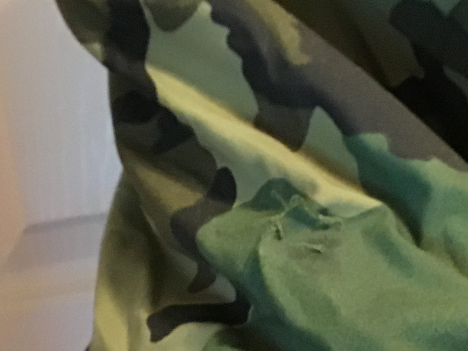 Genuine U.S. Military Issue ECWCS Gore-Tex Woodland Camo Parka Medium Regular