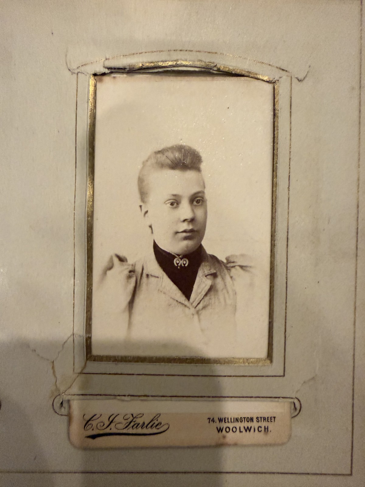 Antique Victorian Photo Album 16 Cabinet Cards East London c1885-1910 with Clasp