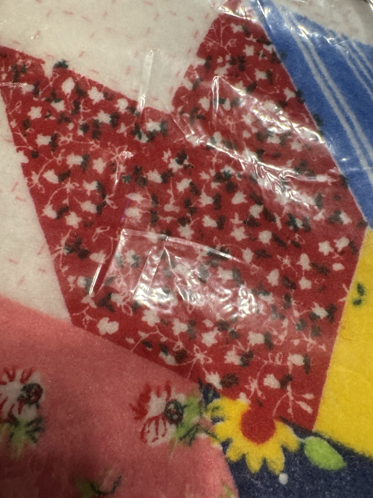 New Sealed Vintage 100% Polyester 1970’s Blanket with Quilt Patterns 72 X 90 in