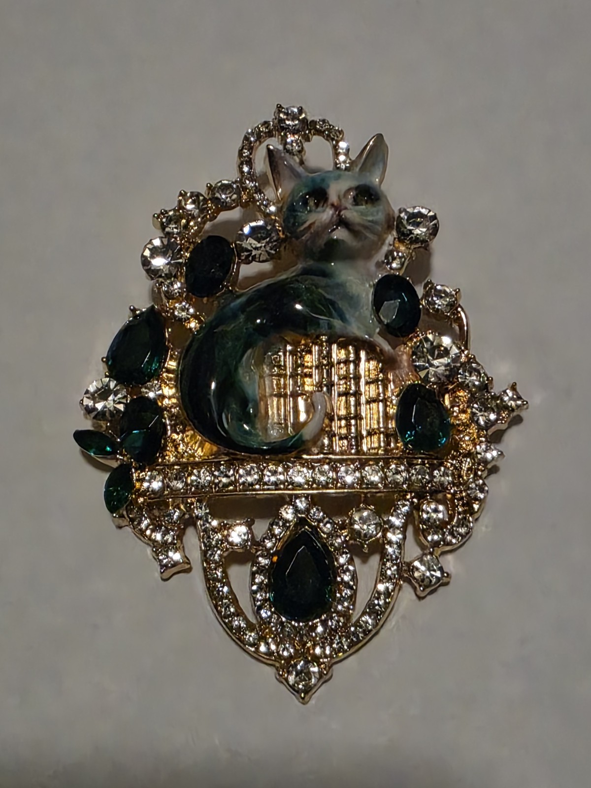 Cat Brooch Pin Gold Tone Metal Rhinestones with Green Stones