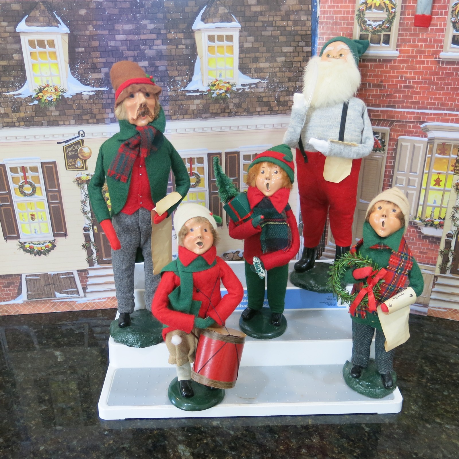 Lot of 5 Byers Choice Vintage Carolers 75.00 for the lot of 5