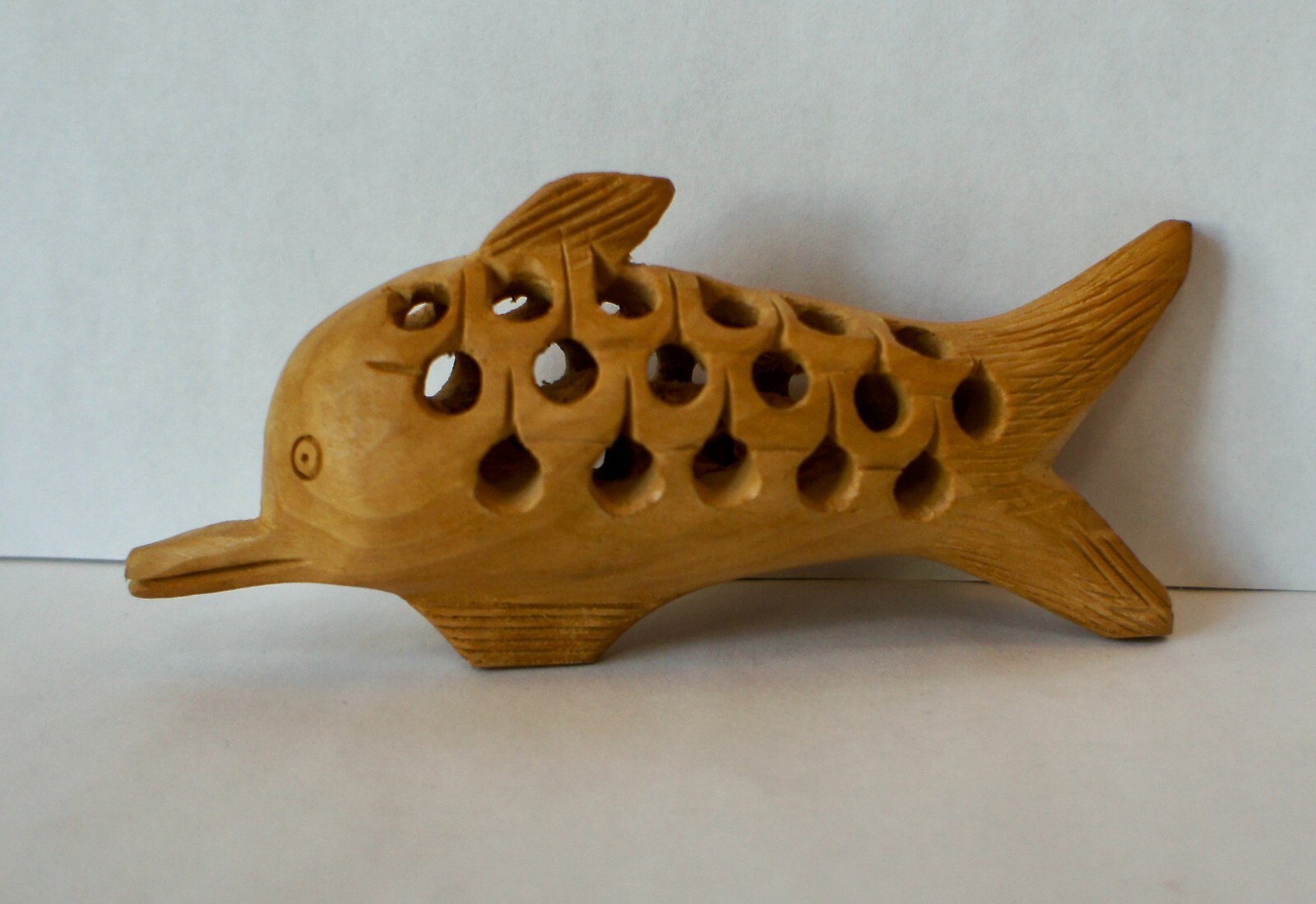 Hobo Art Wooden Fish Rattle Hand Carved Unfinished Folk Unbranded Americana Art