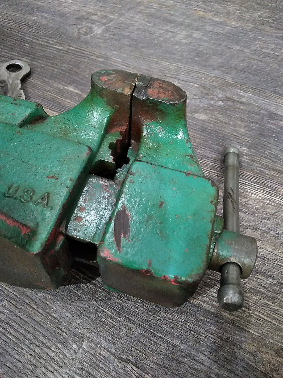 VTG COLUMBIAN D43-1/2-M4 3-1/2“ JAWS BENCH VISE MADE IN U.S.A