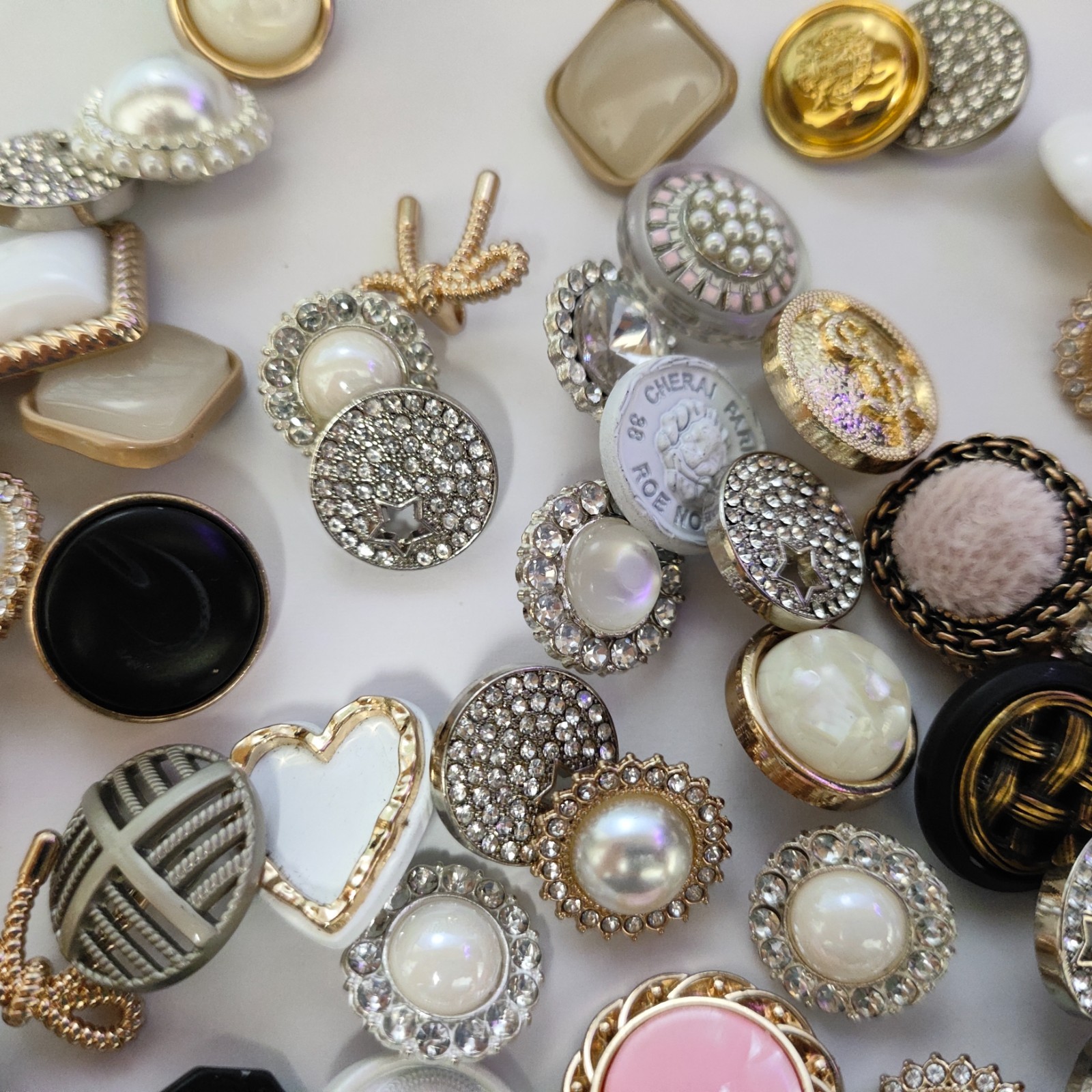 Vintage new Estate Sale Buttons Lot 50p Various Sizes Shapes Colors Types Usable