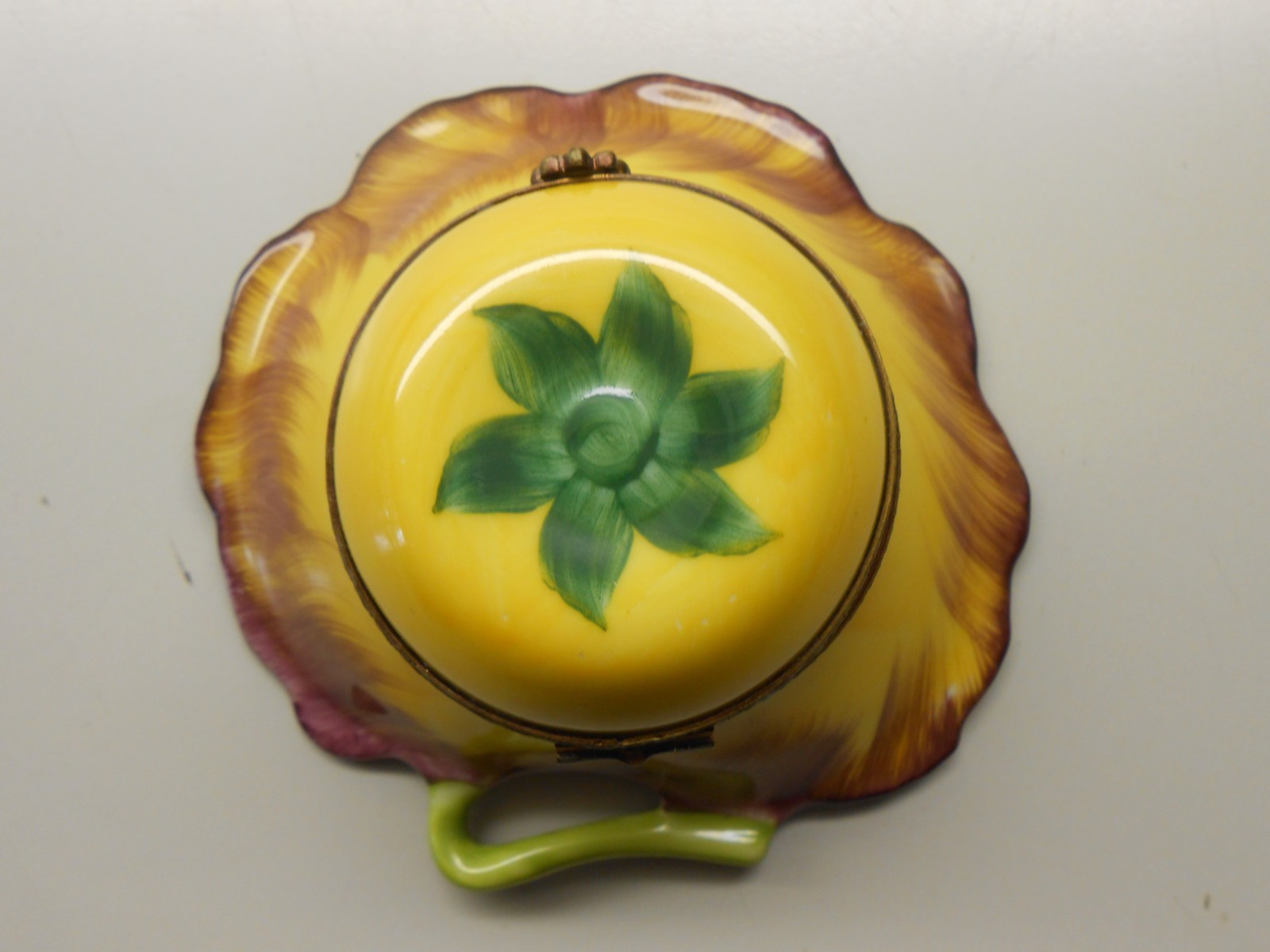 RARE Vintage Limoges Box France – Large Yellow Daisy Flower – Parry Vieille – PV