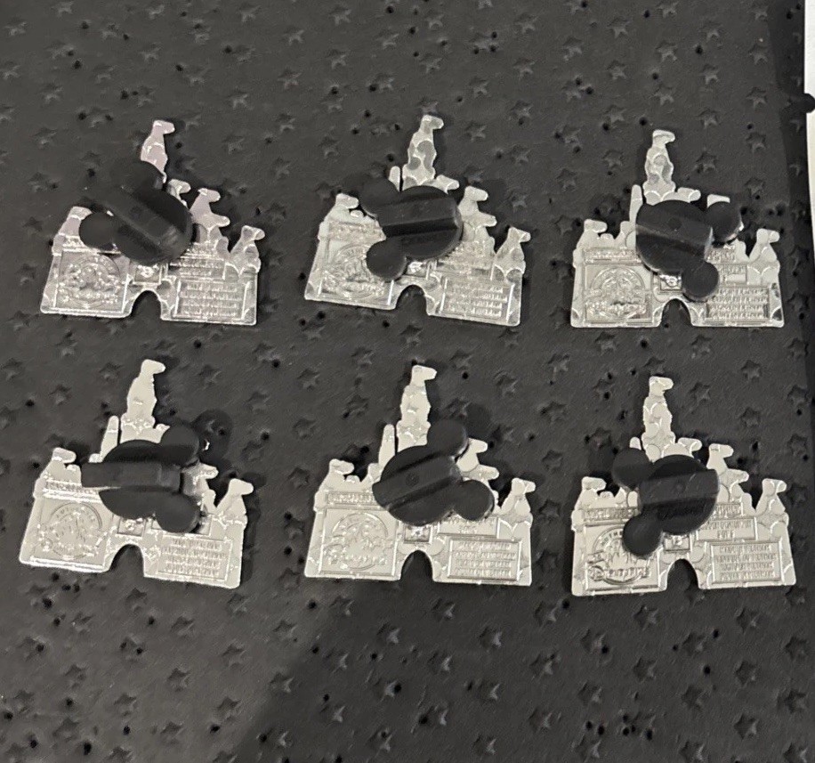 DLR 2025 Hidden Disney Wave A Castles Full Set With Chaser Lot 6