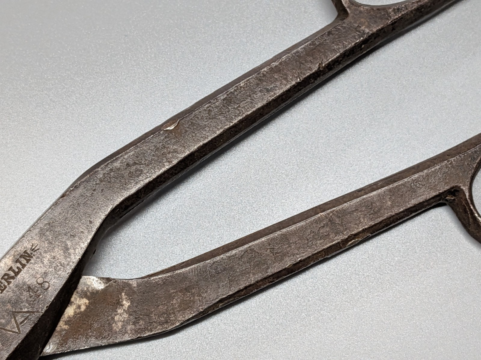 Vintage BERLIN 14″ No. 48 Tin Shears Snips 3″ Straight Cut