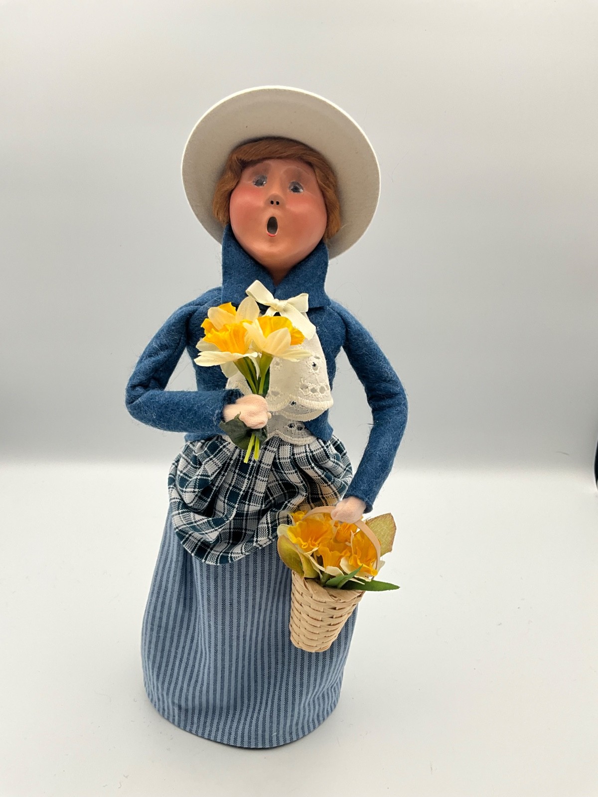 Byers Choice 2021 Woman w/ Bouquet & Basket of Yellow and White Daffodils