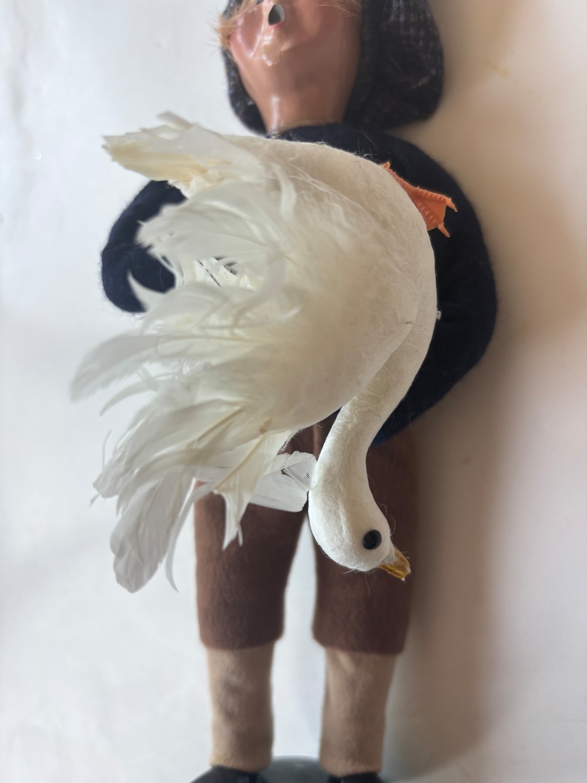 Byers Choice 1994 The Carolers – Boy with Goose