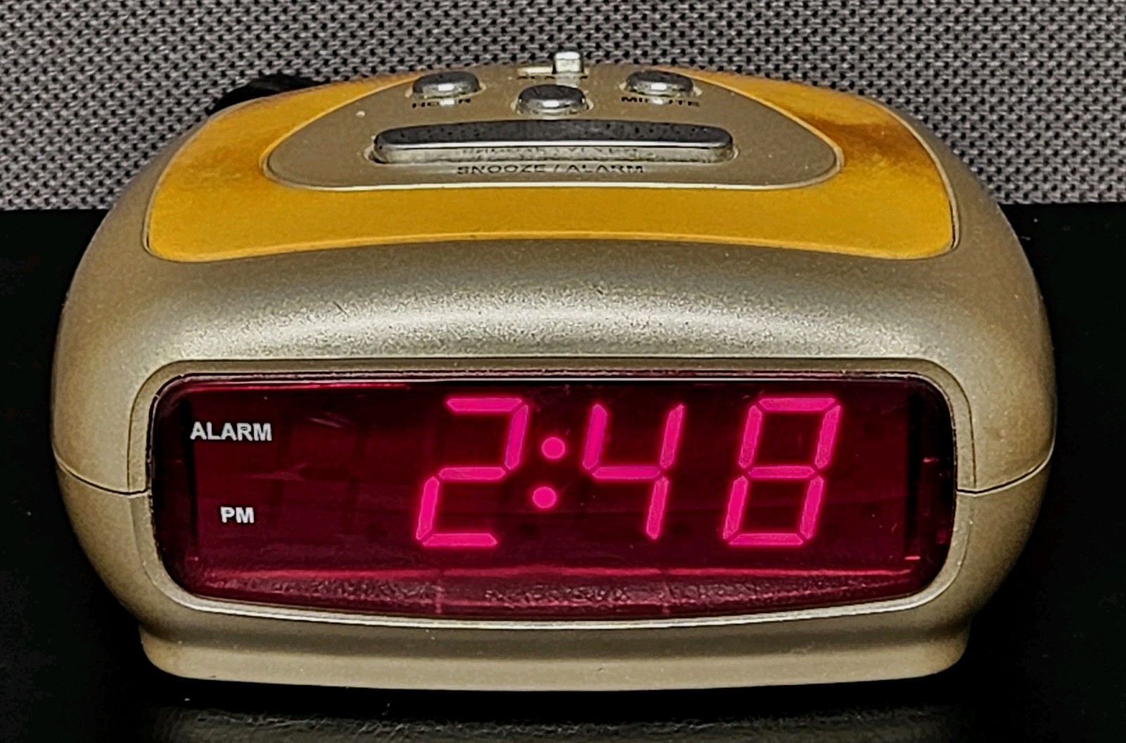 Vtg Sharp Alarm Clock Model SPC1235 **AS-IS READ**