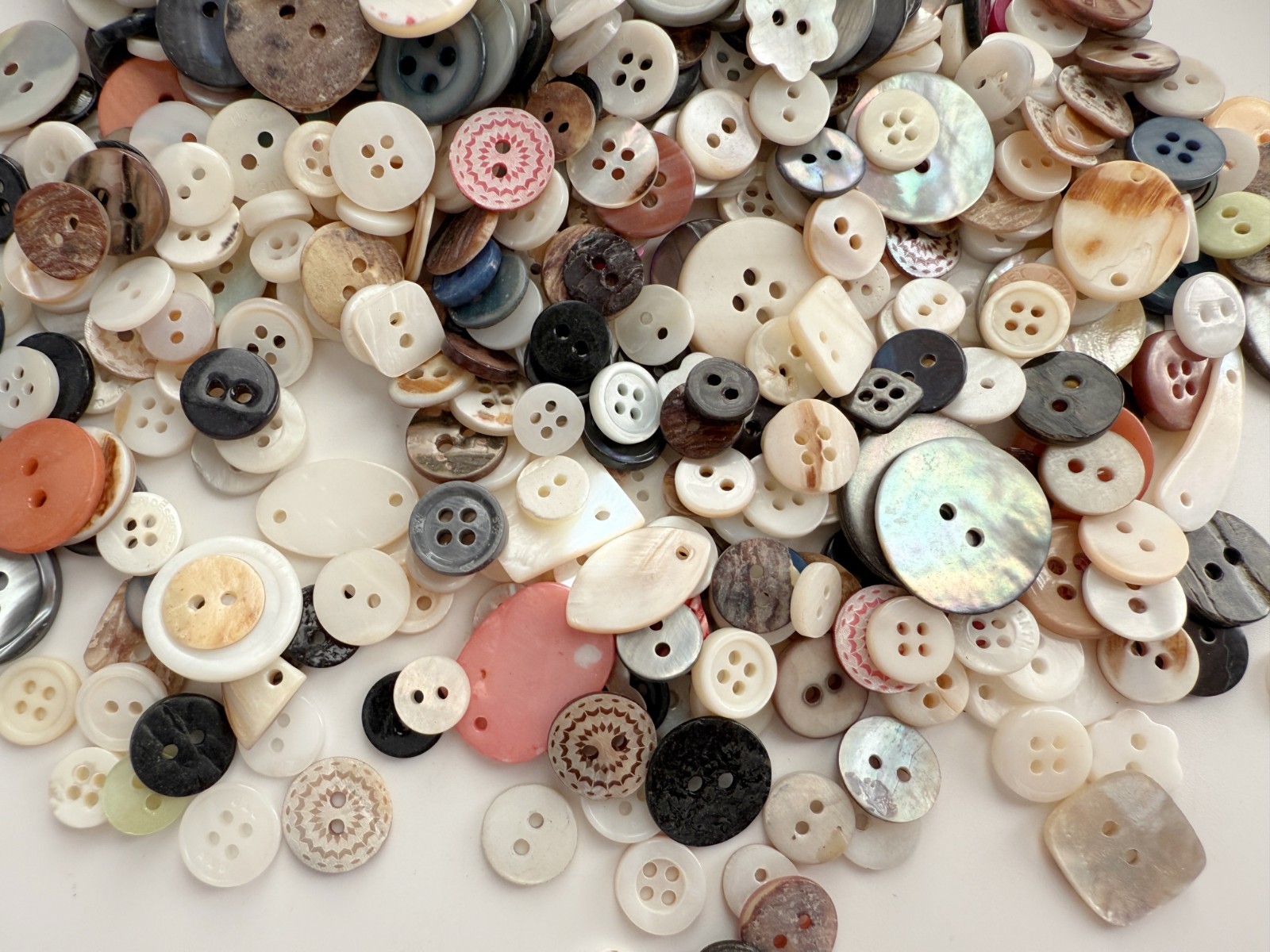 Mother of Pearl Shell Buttons: 10-35mm (1/2 lb appx 300+ buttons)