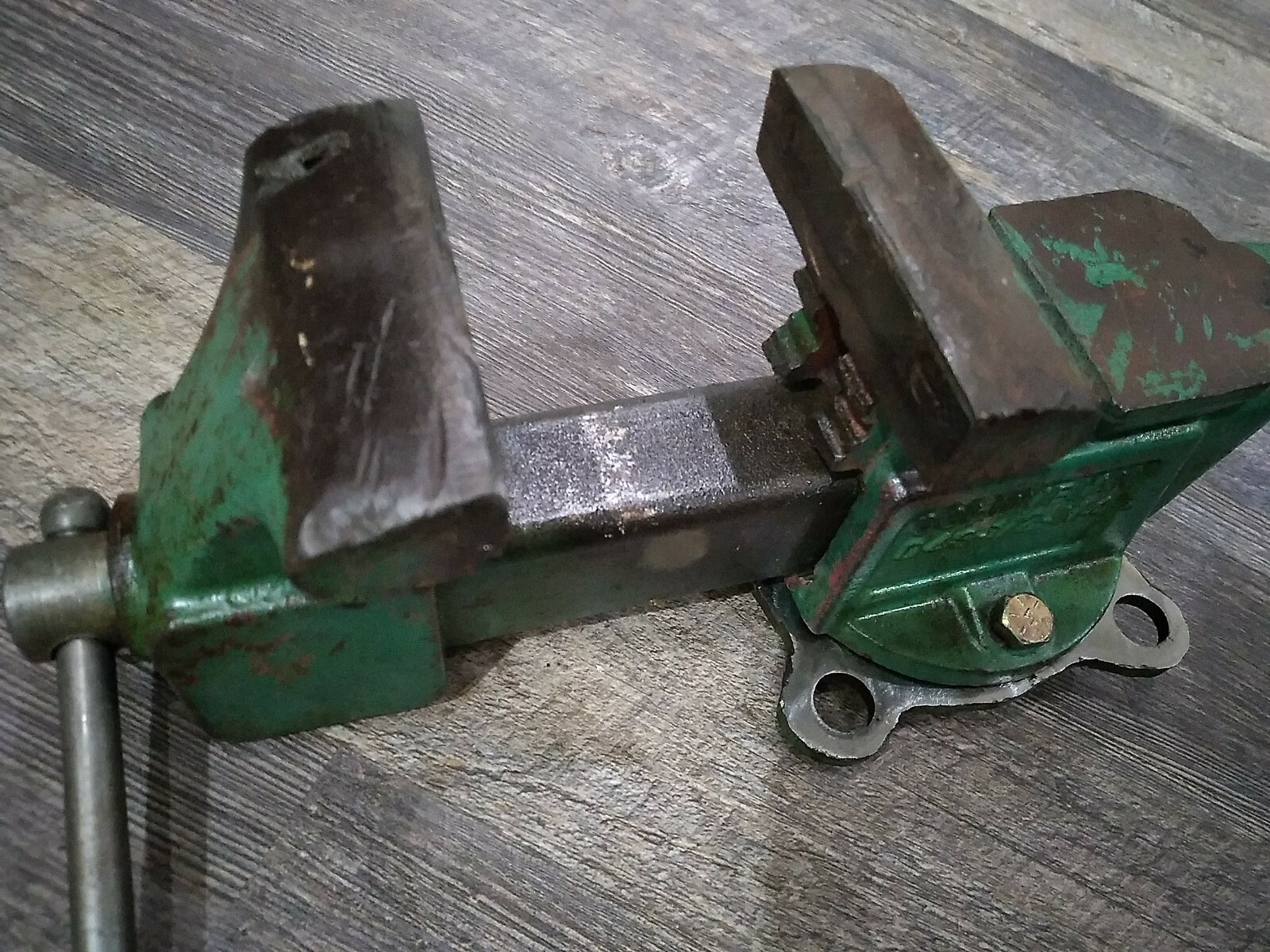 VTG COLUMBIAN D43-1/2-M4 3-1/2“ JAWS BENCH VISE MADE IN U.S.A